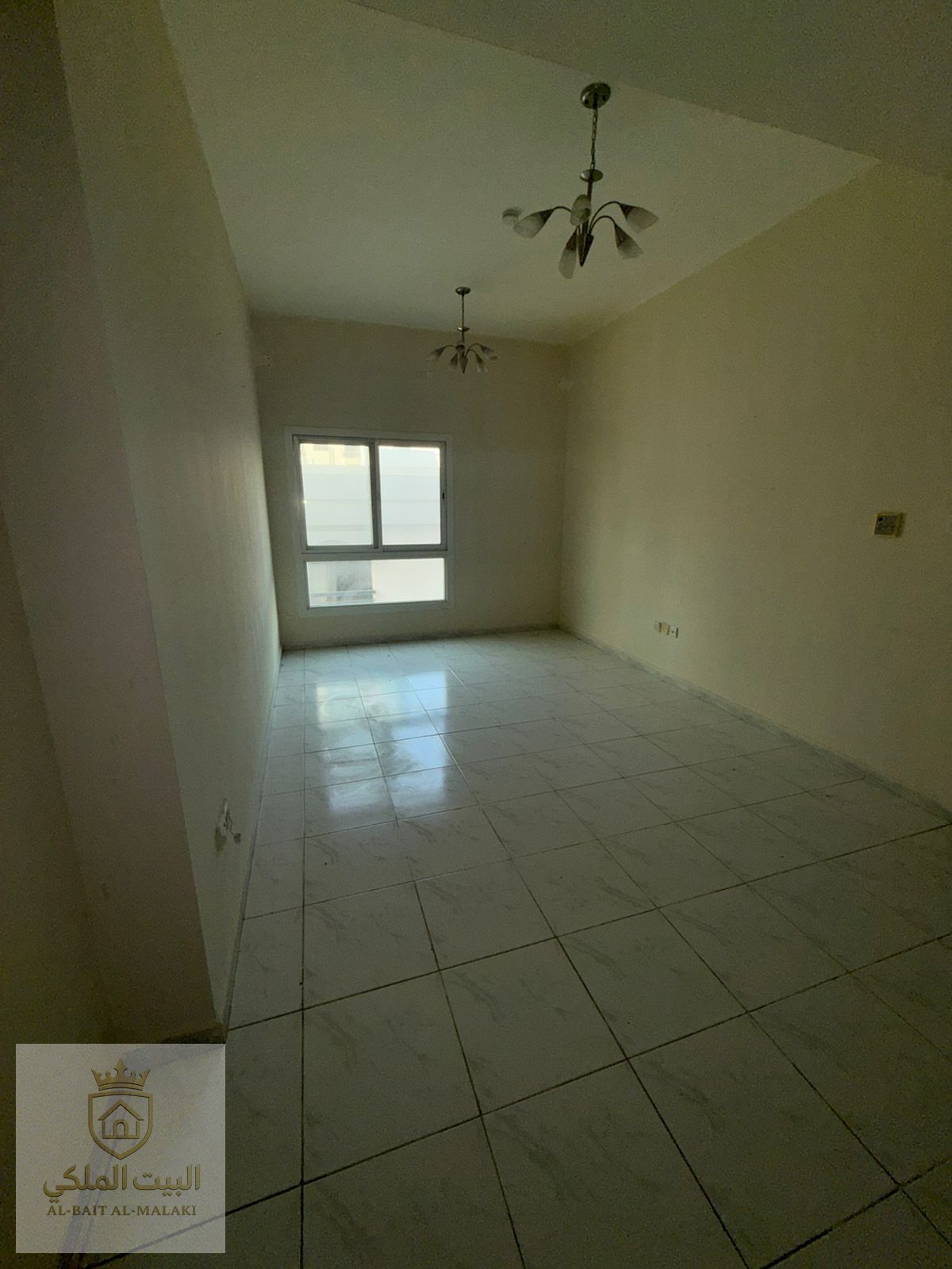 2-bedroom apartment with a living room for rent in Al Majaz 2, located directly on the Dubai exit, offering excellent accessibility and easy commuting to Dubai and all major areas of Sharjah. The apartment features a spacious and practical layout that pro