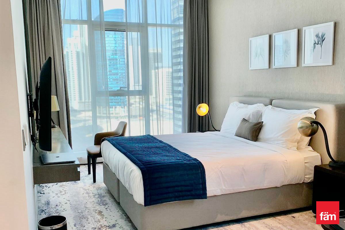 Big Layout | Branded | Canal View