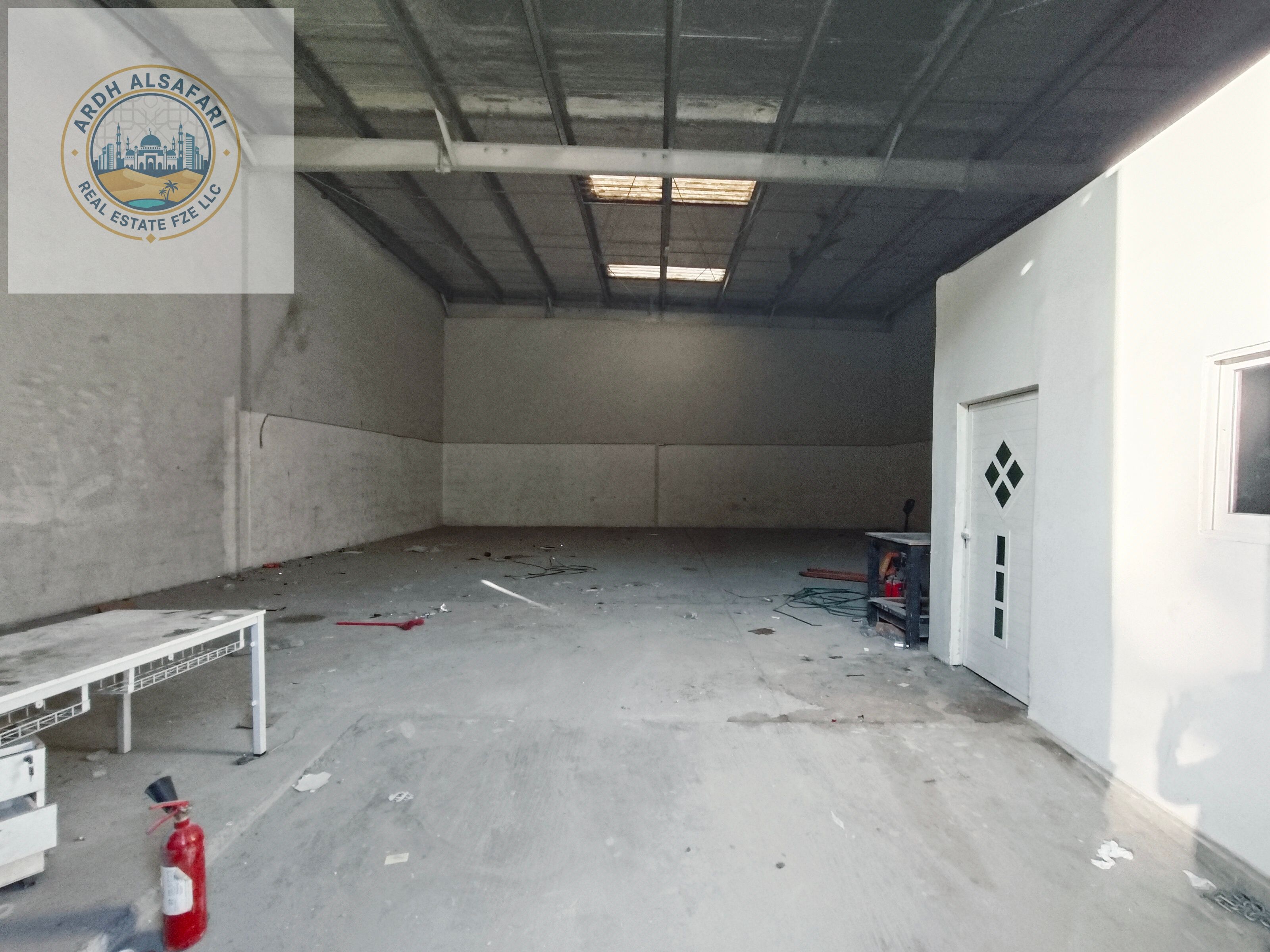 "Spacious warehouse with office space, ideal for logistics or businesses. Ample storage, easy access, and prime location. "