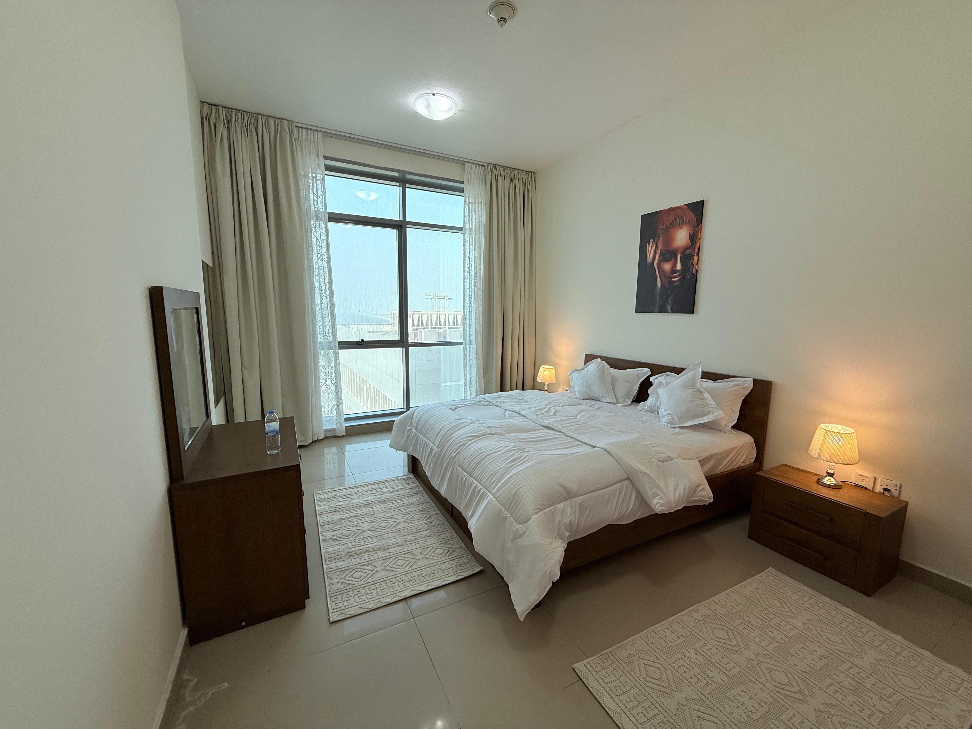 One bedroom and hall furnished first tenant full sea view opposite Bahi Hotel very large area luxury hotel furniture special opportunity for classy li