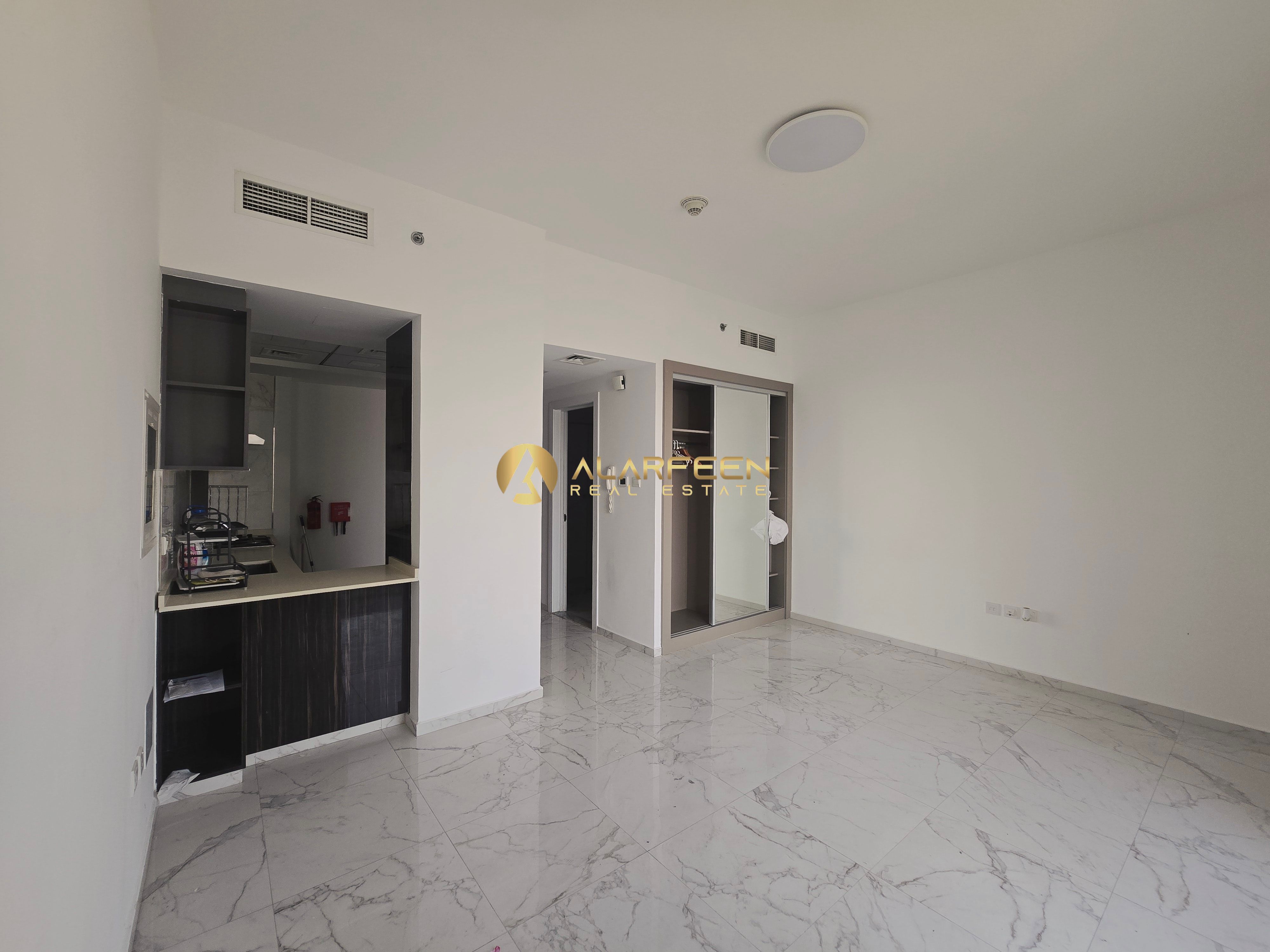 Kitchen Appliances | High Floor | 4 Cheques