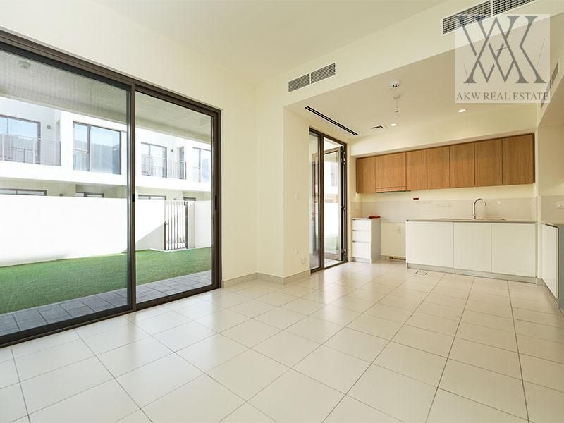 SPACIOUS I NEAR TO AMINITIES I FAMILY ORIENTED