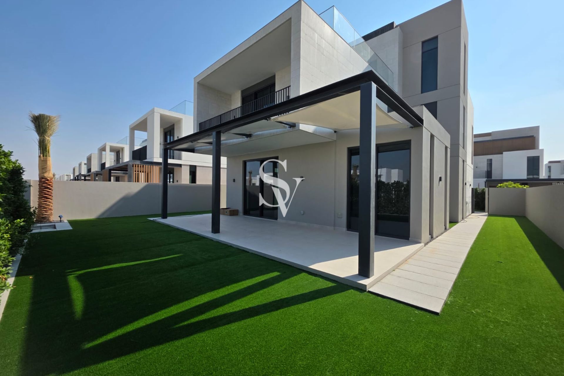 4BR Villa I Landscaped I Luxurious Brand New Villa