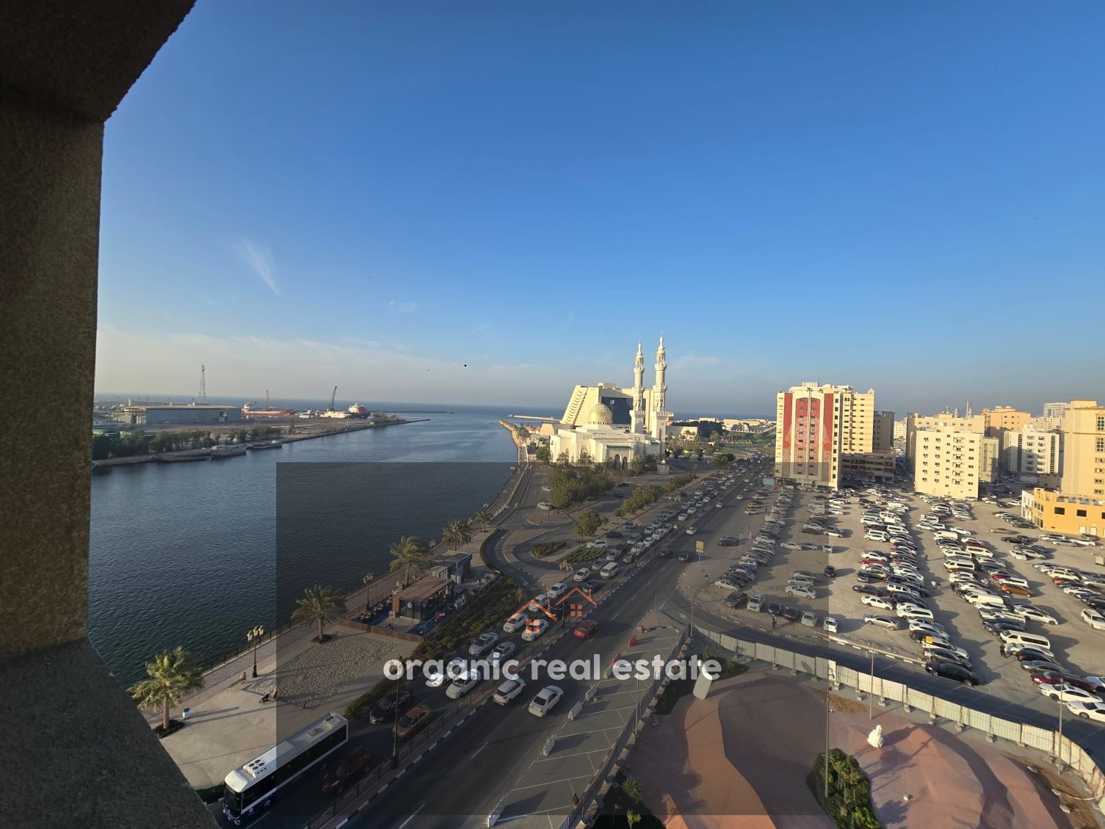 No deposit 3bedroom sea view with two masters room