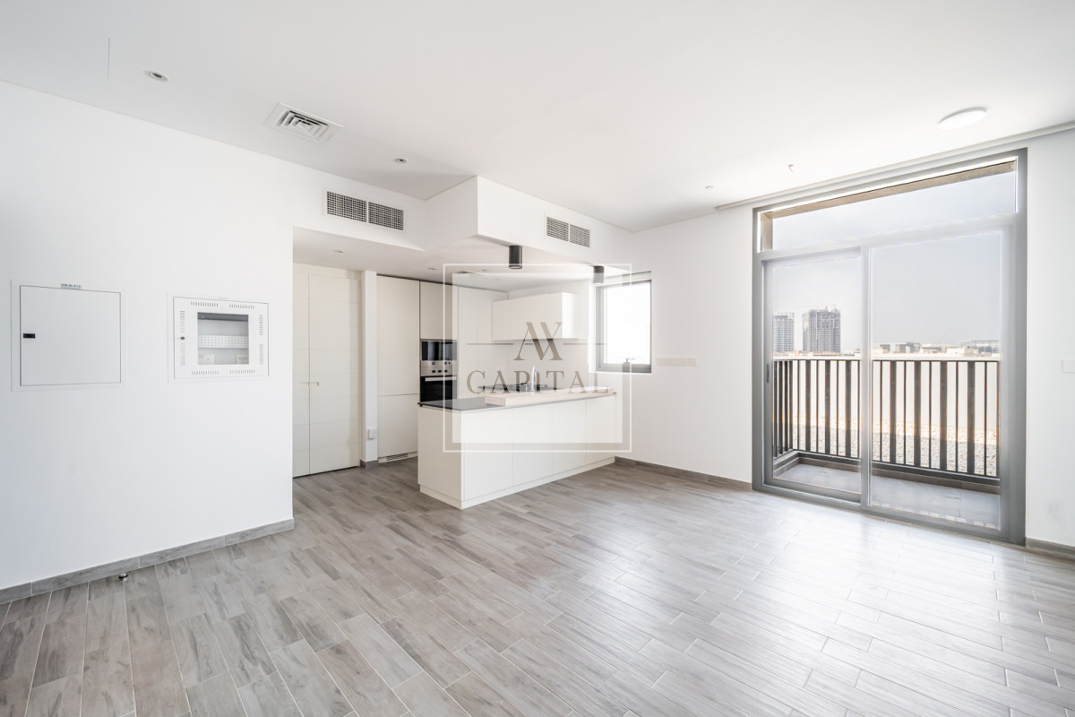 Ready To Move | Top Floor | Ellington | Private