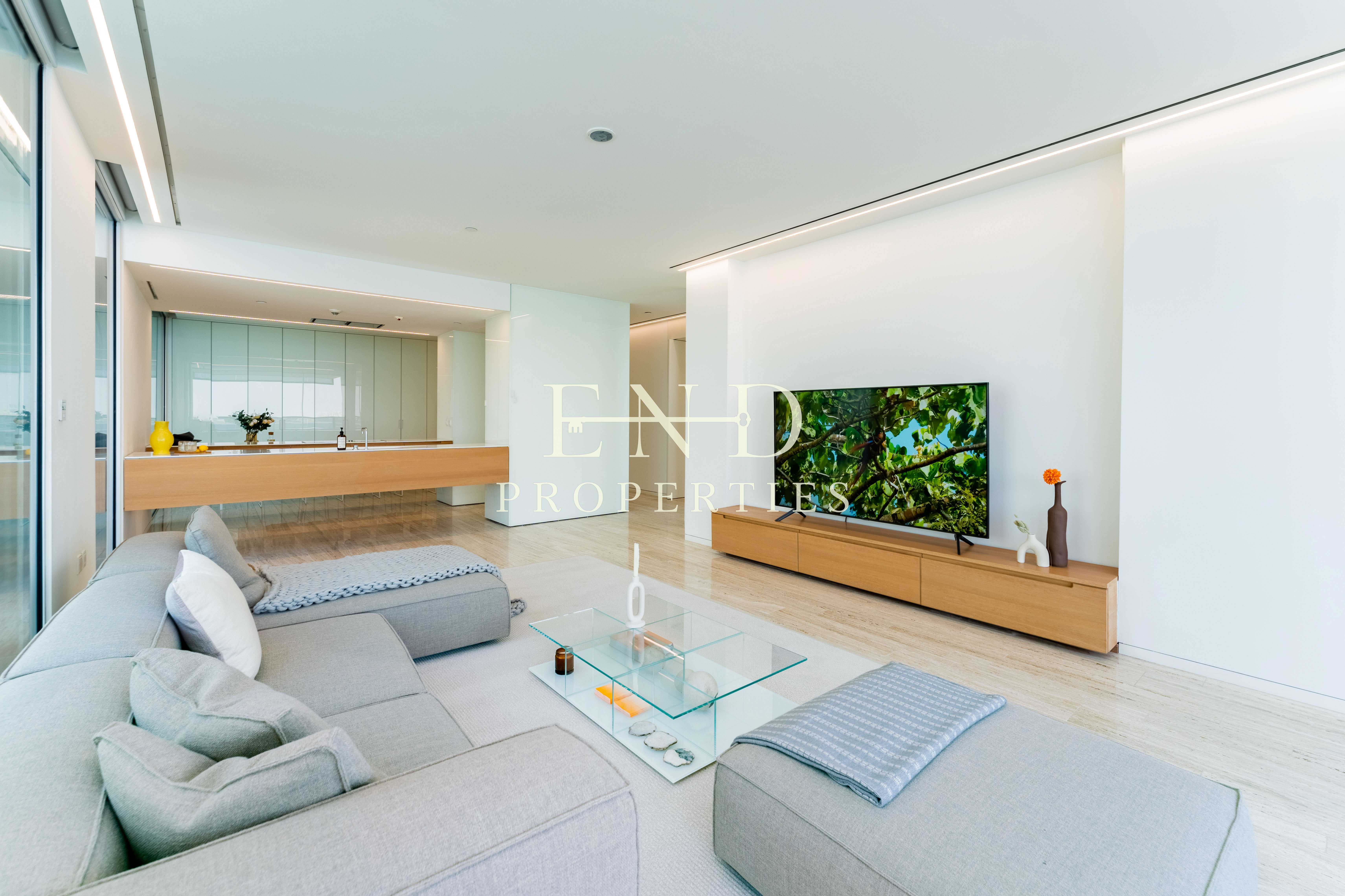 Luxury Living | 04 Type | Must View | Available
