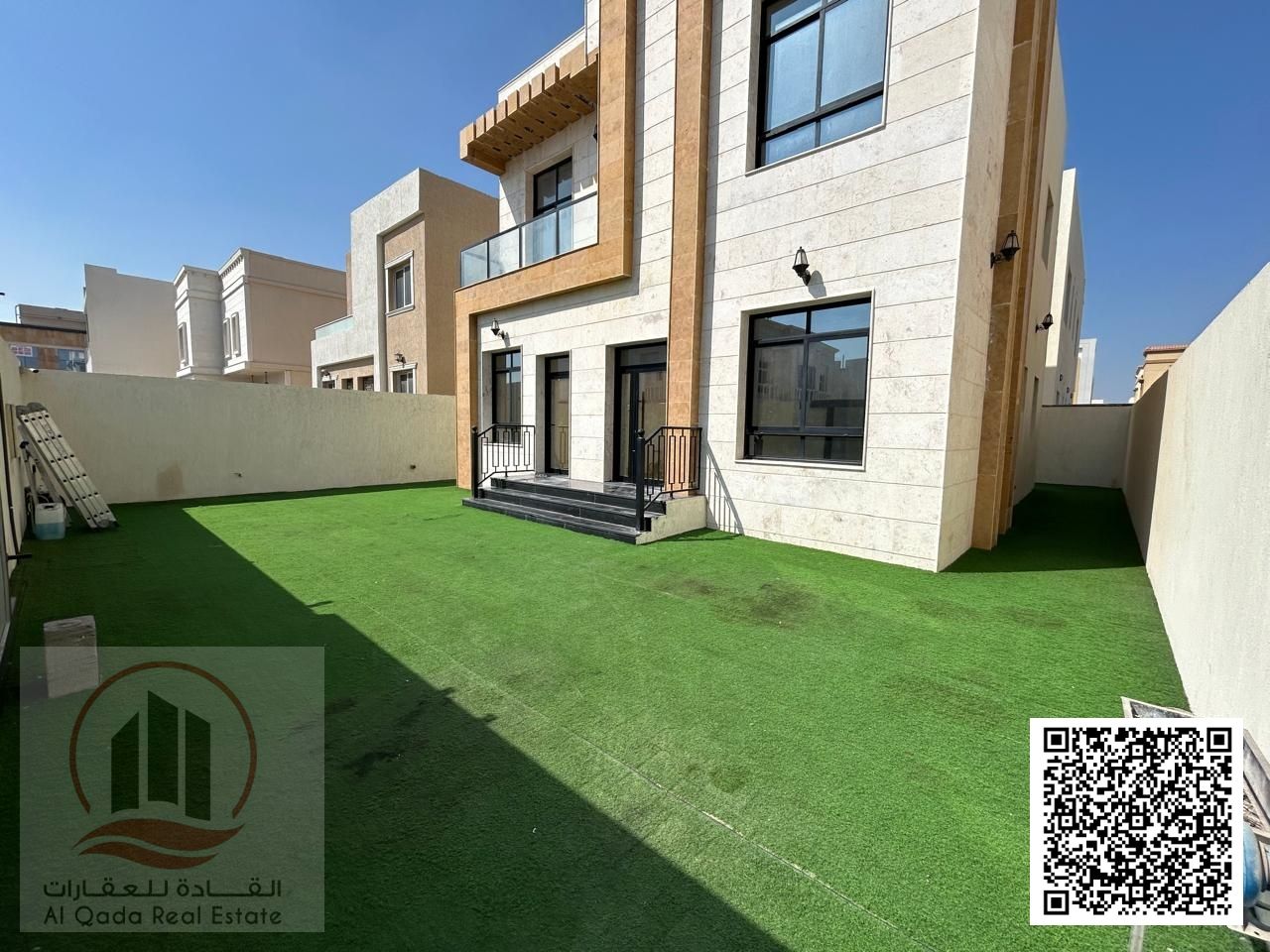 A villa with 4 bedrooms, including electricity, water, and central air conditioning, at a special price.