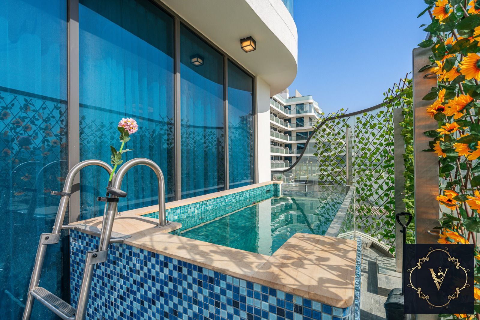 Luxury 2-Bedroom with Private Balcony Pool – Samana Park Views, Arjan