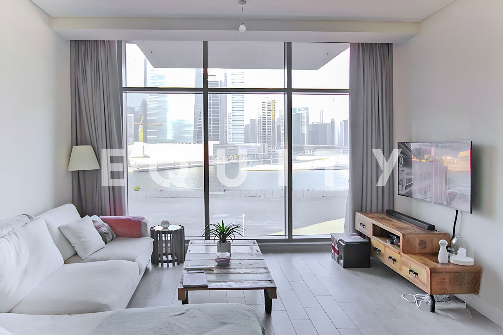 Vacant | Canal Side | Luxury Living | Low Floor