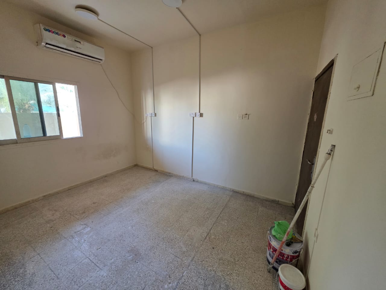 1 Bedroom Hall for Annual Rent – Ground Floor Sharing or Staff in Al Naeemia | 25,000 AED in 4 Payments