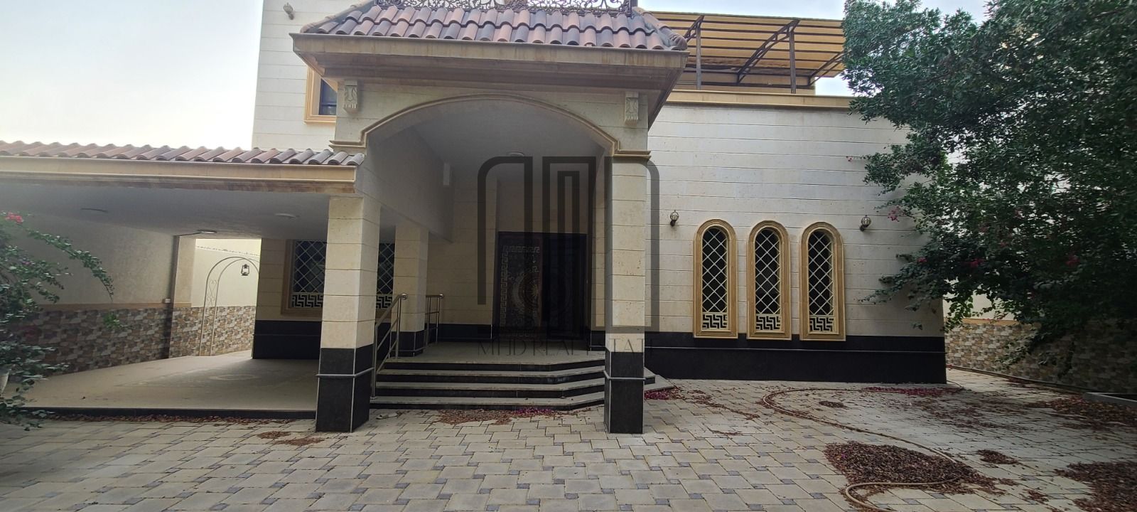 Luxury 5 Master Bedroom Villa for Sale in Ajman – Al Rawda 3