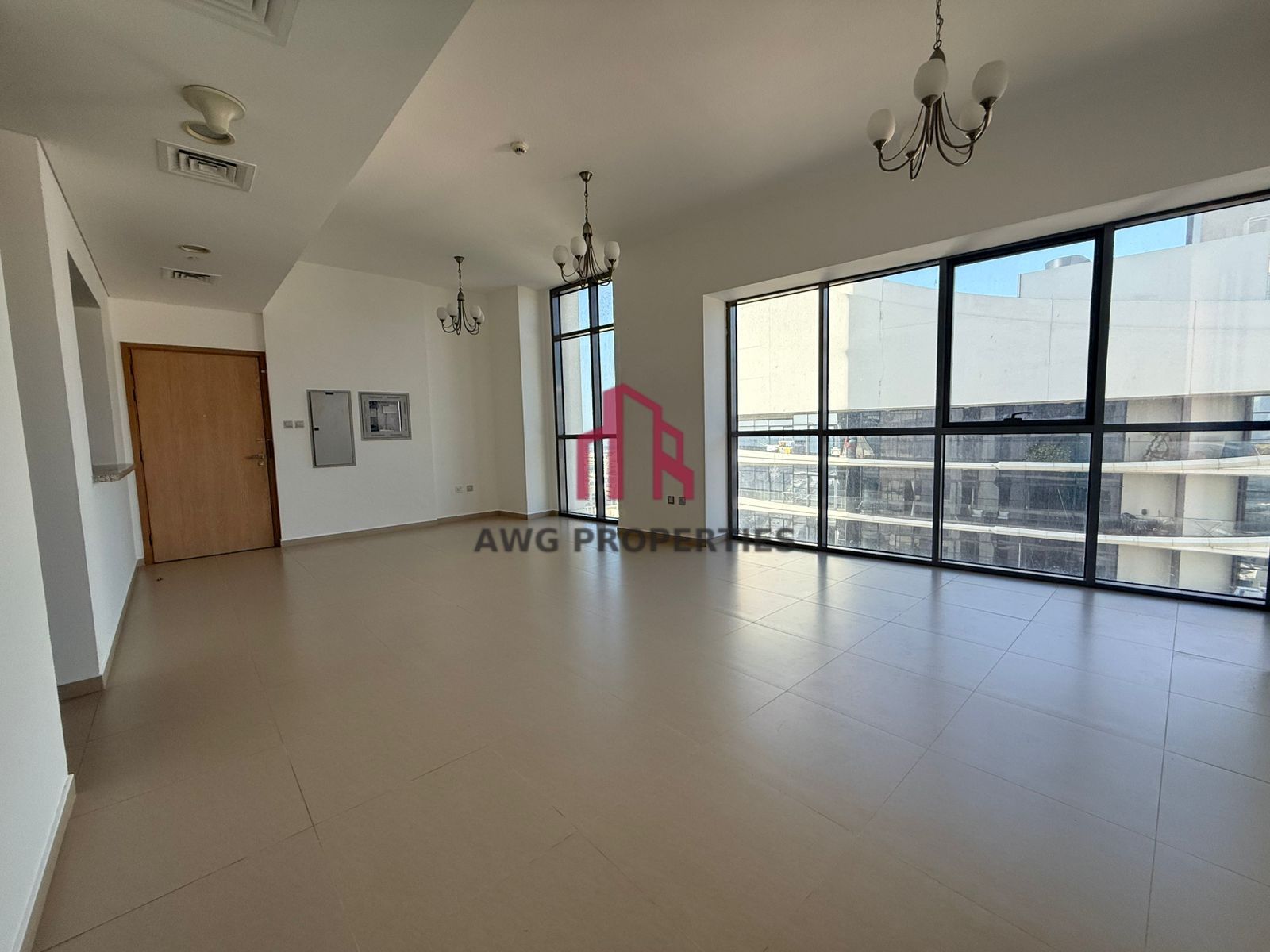 GREAT VIEW | SPACIOUS | NEAR GROCERIES | FAMILY-FRIENDLY