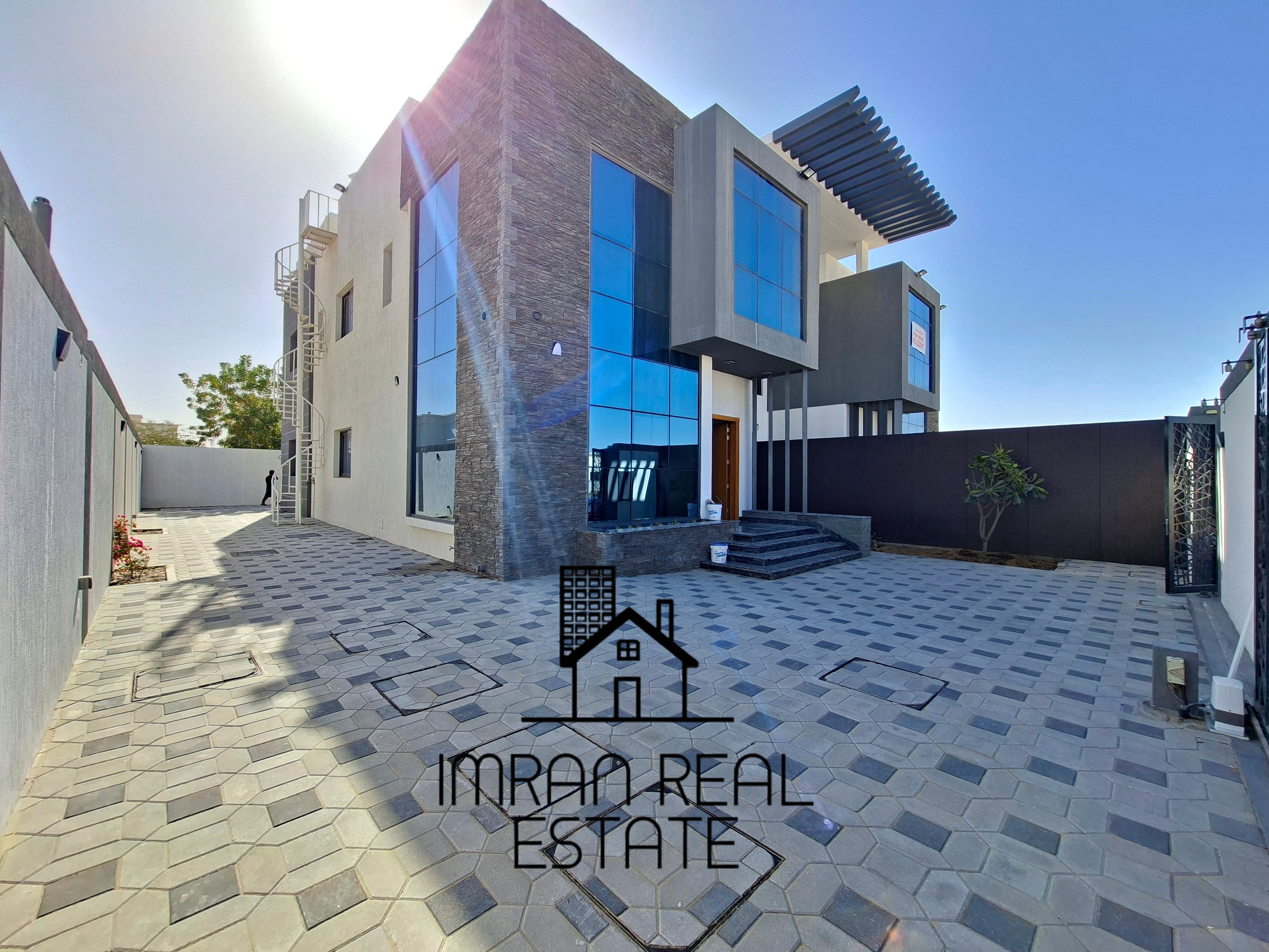 New Modern 5BR Luxury Villa ready to move