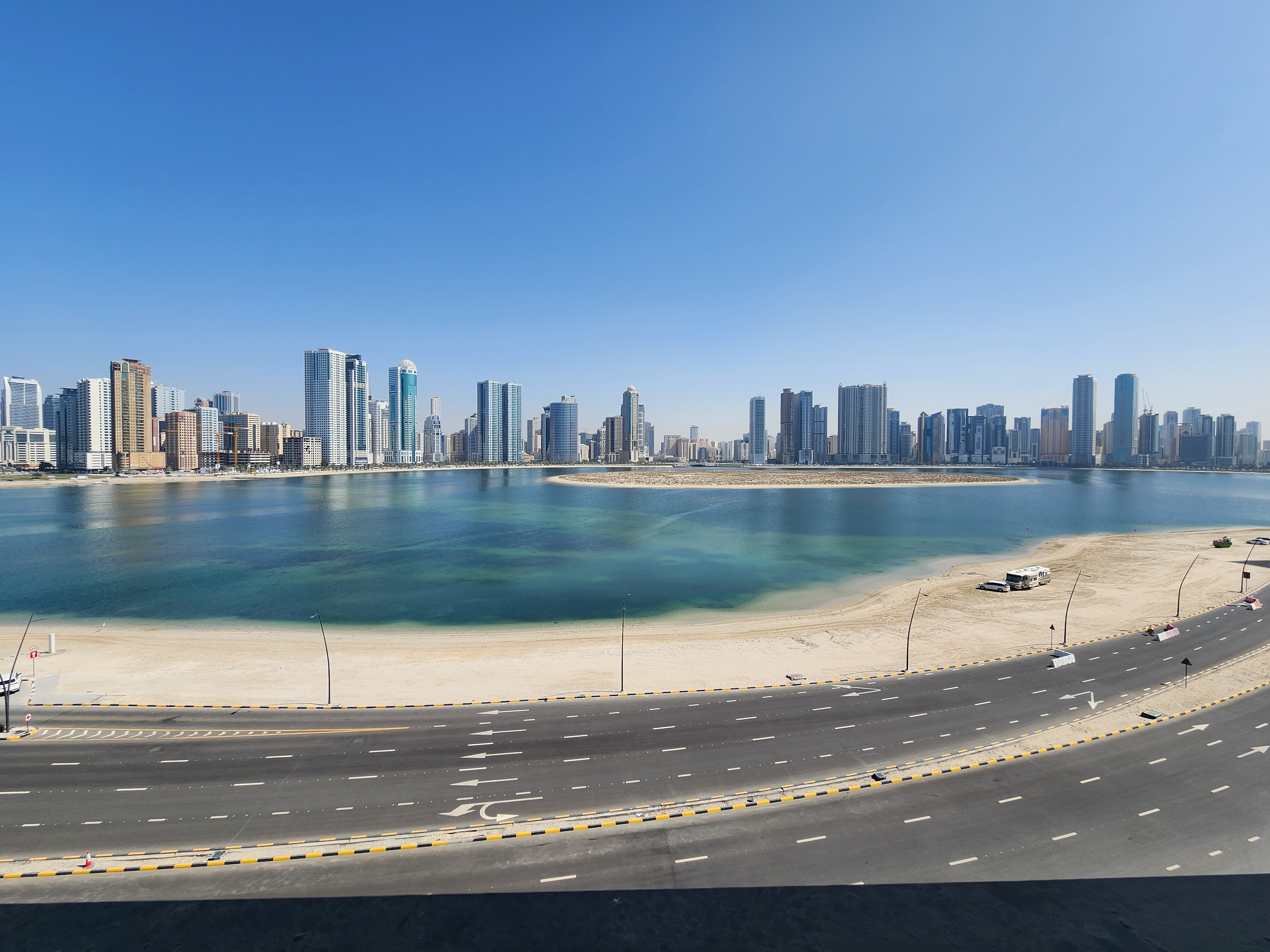 Sea view 3bhk with maid room and gym pool parking