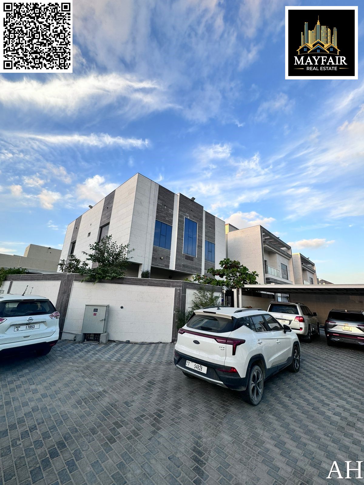 This elegant villa combines spaciousness, luxury and comfort – ideal for large families seeking a peaceful and sophisticated lifestyle in a carefully
