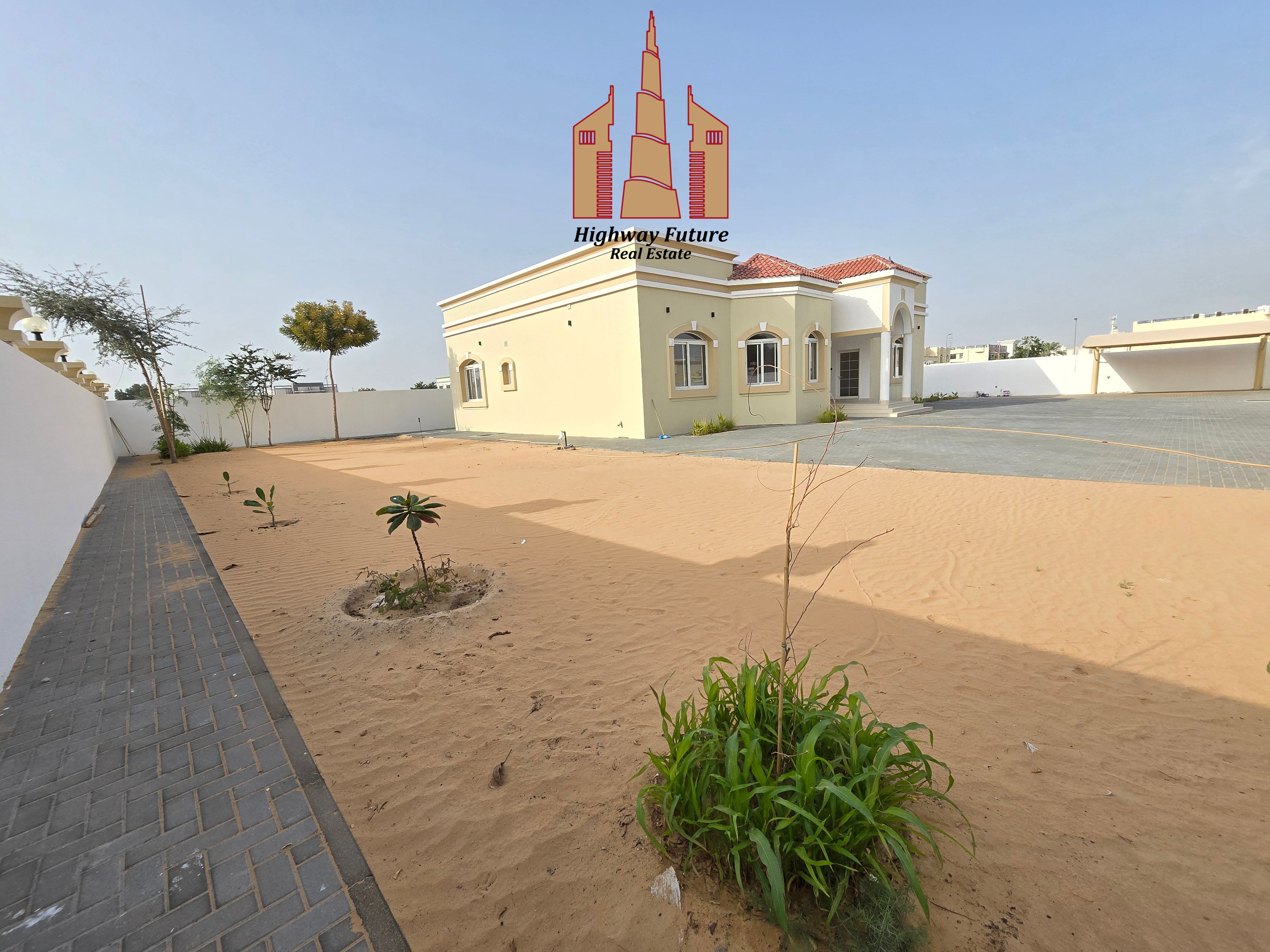 Very big garden yard parking like brand new luxury 3 bedroom villa hall Majlis Maid room 140k