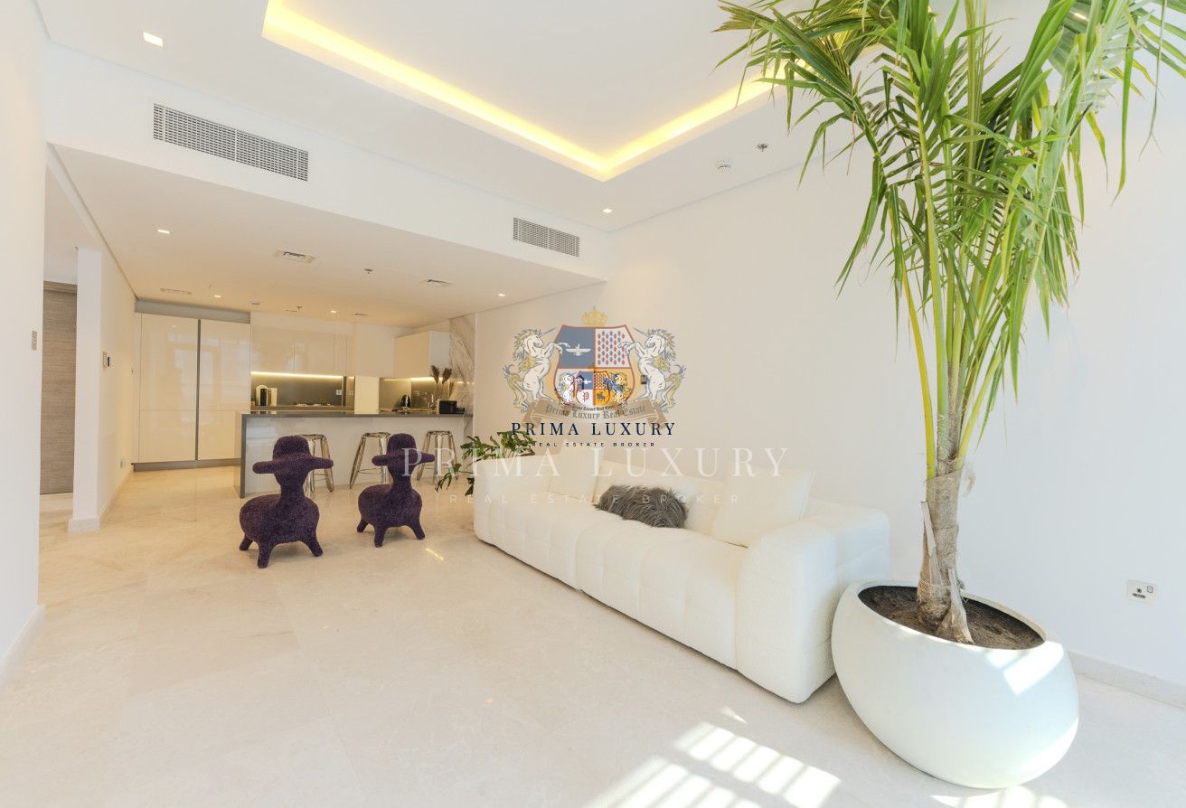 Rented | Bright and Modern | Unfurnished