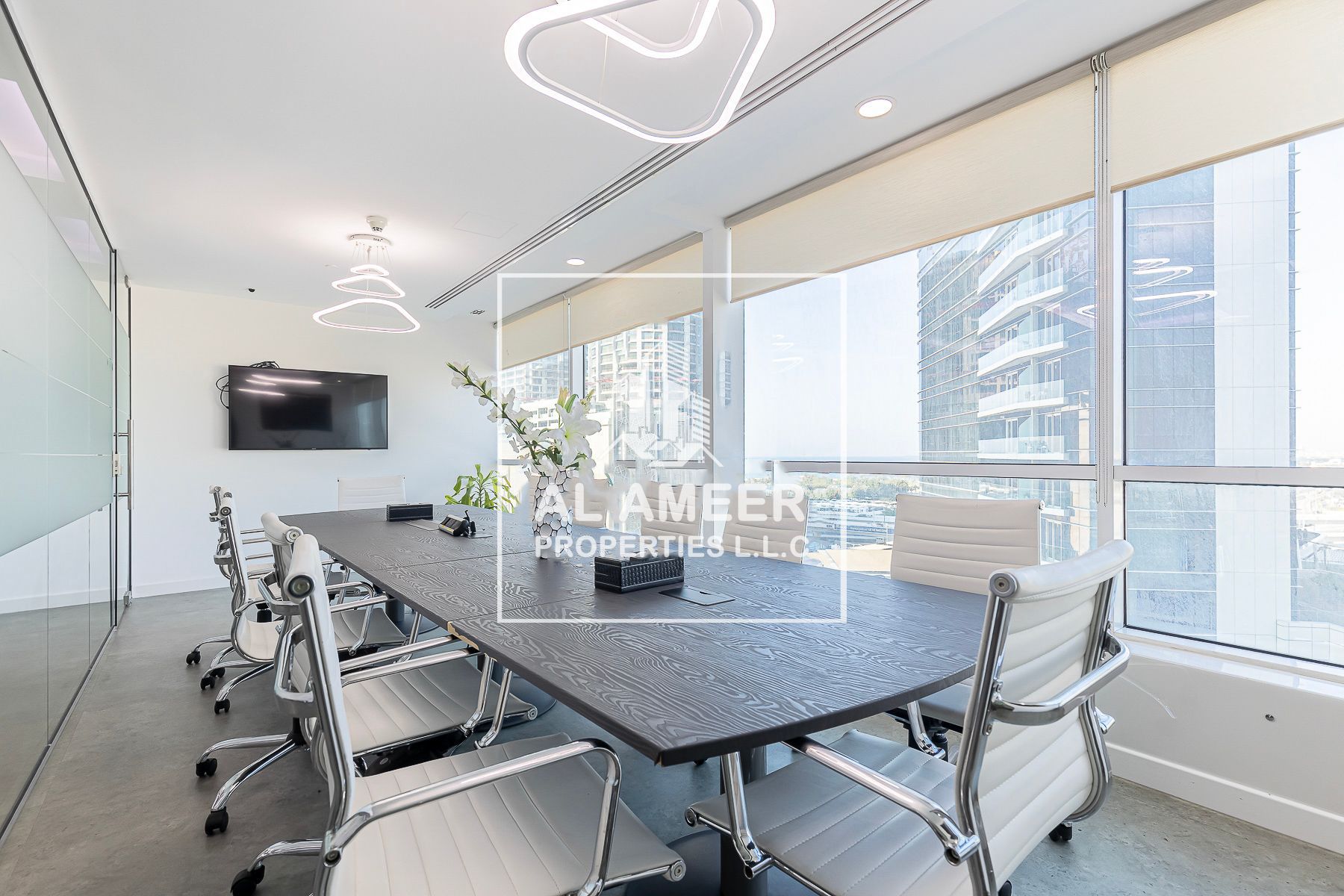 Near Metro | Prime Location | Chiller Free