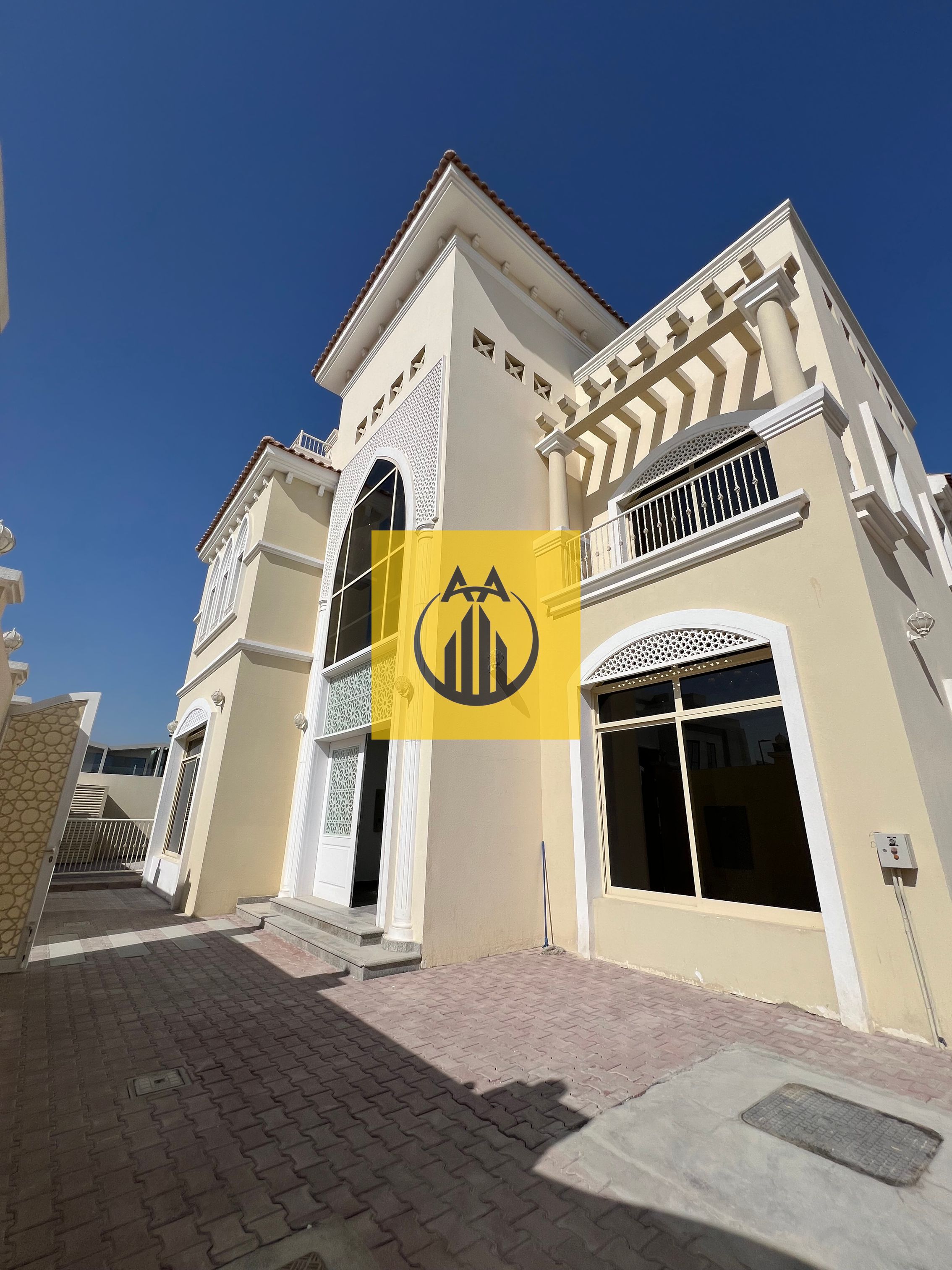 Villa for rent in Ned Al Sheba 1 very nice villa with 4 master bedroom + maid