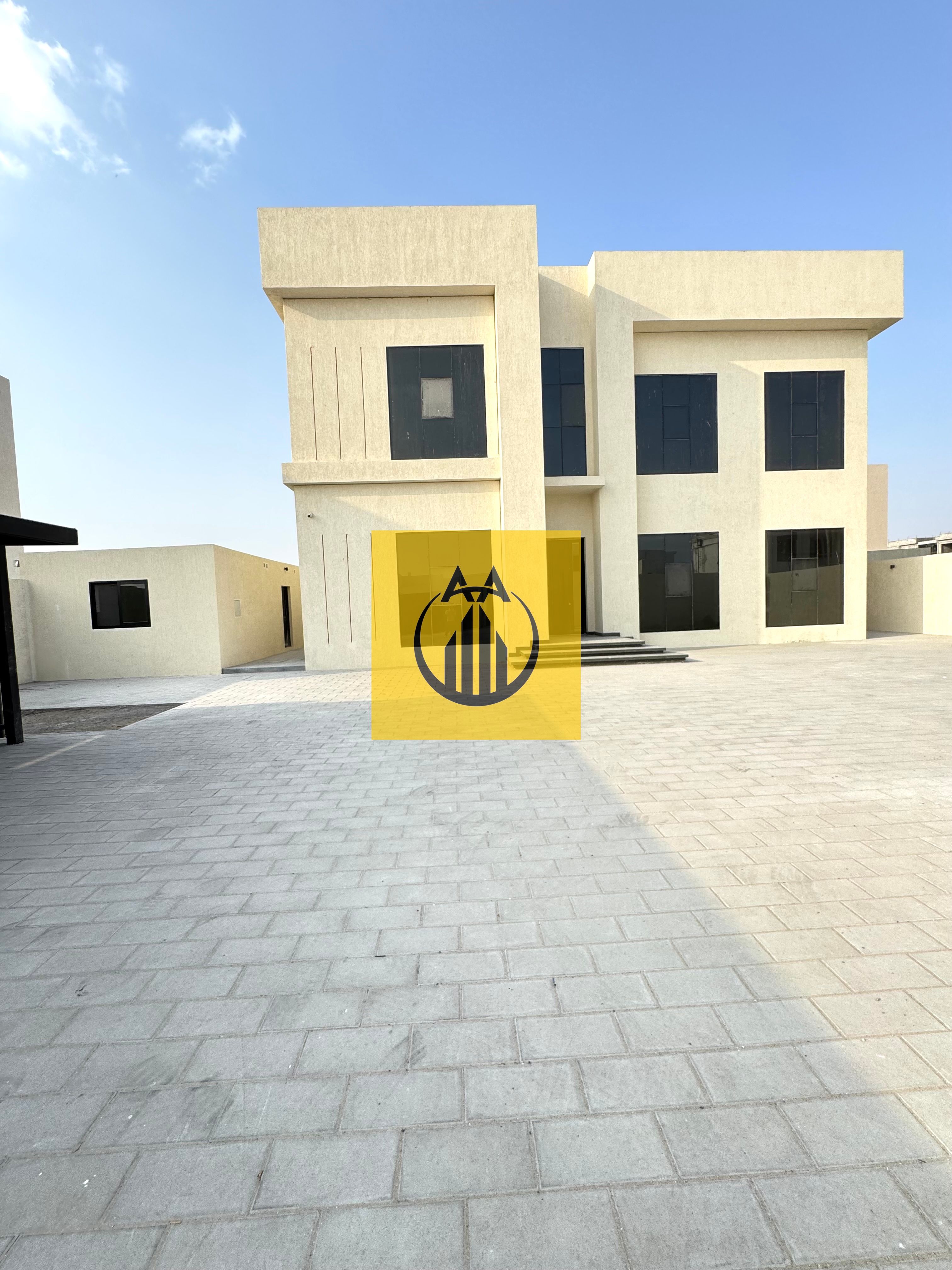 Villa for rent in al athbah 4 master bedrooms