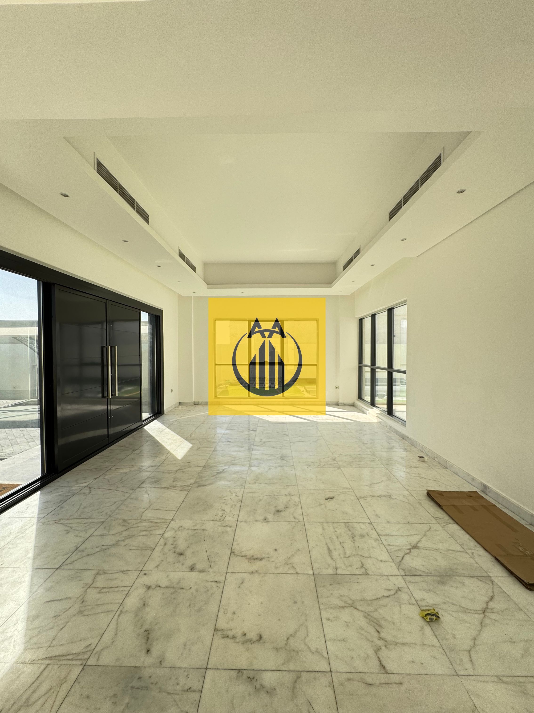 Villa for rent in the second Khawaneej 4master bedrooms*majlis*halls