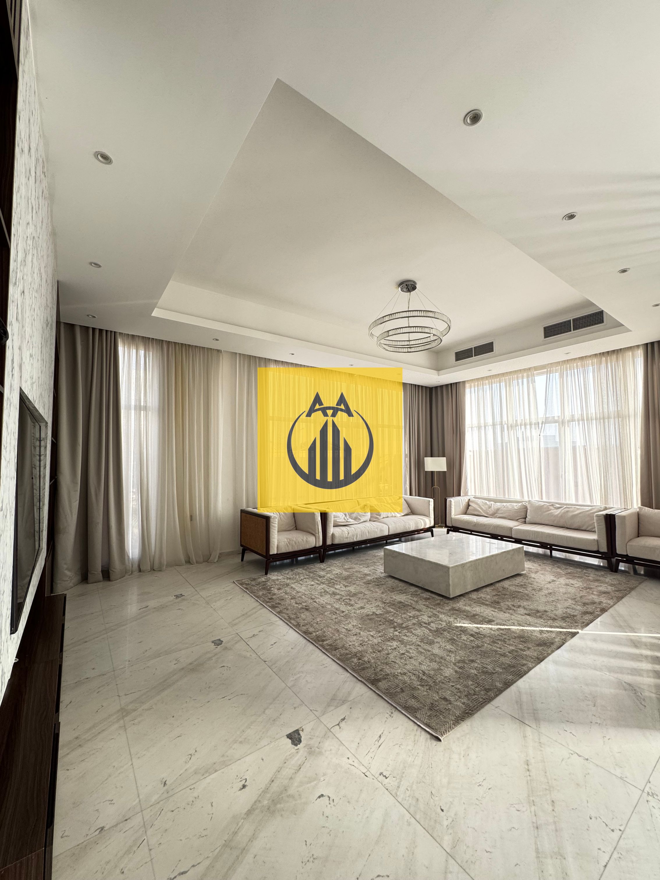 Villa for rent in al mizhar 3.5 master bedrooms and majlis and hall