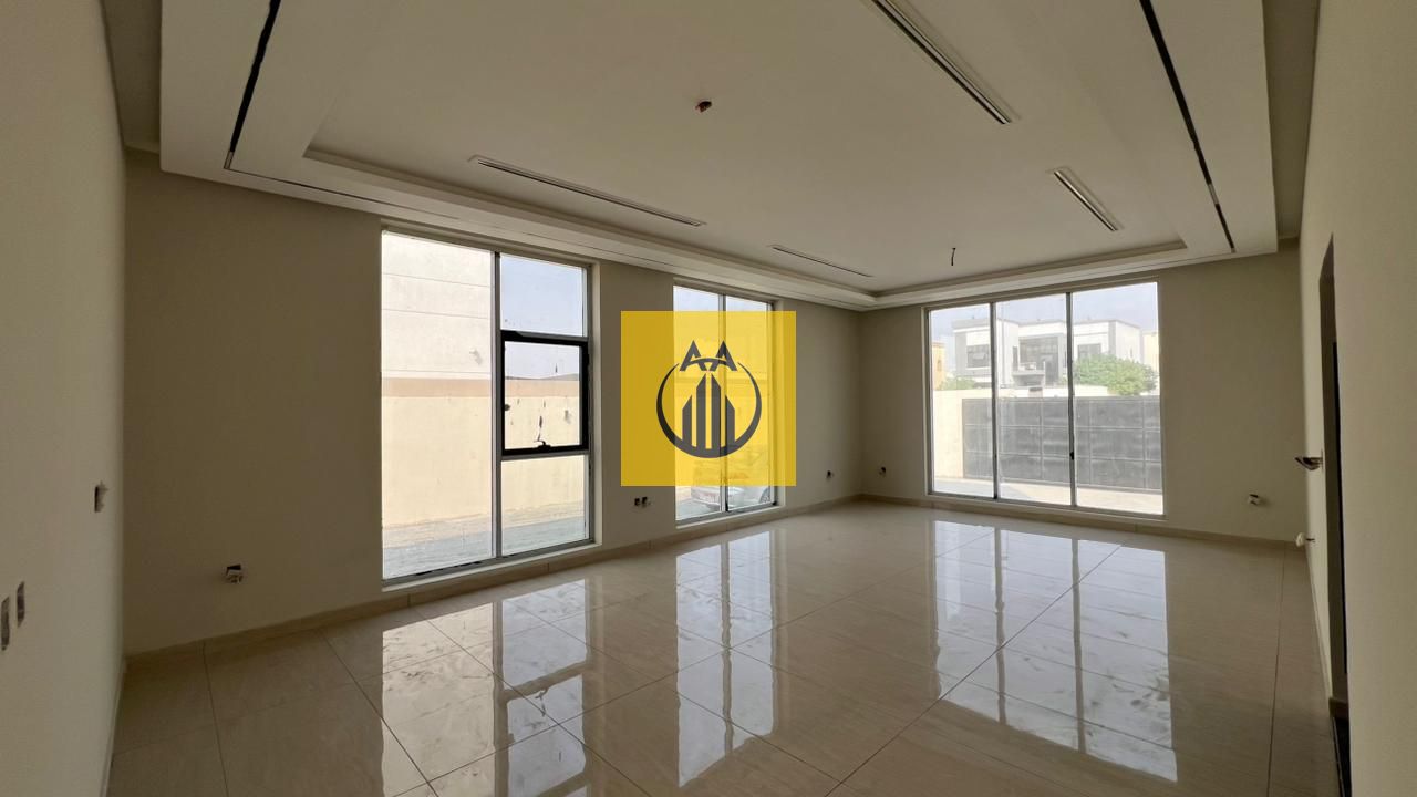 Villa for rent in al khawaneej 2 4 bedrooms + majlis + hall