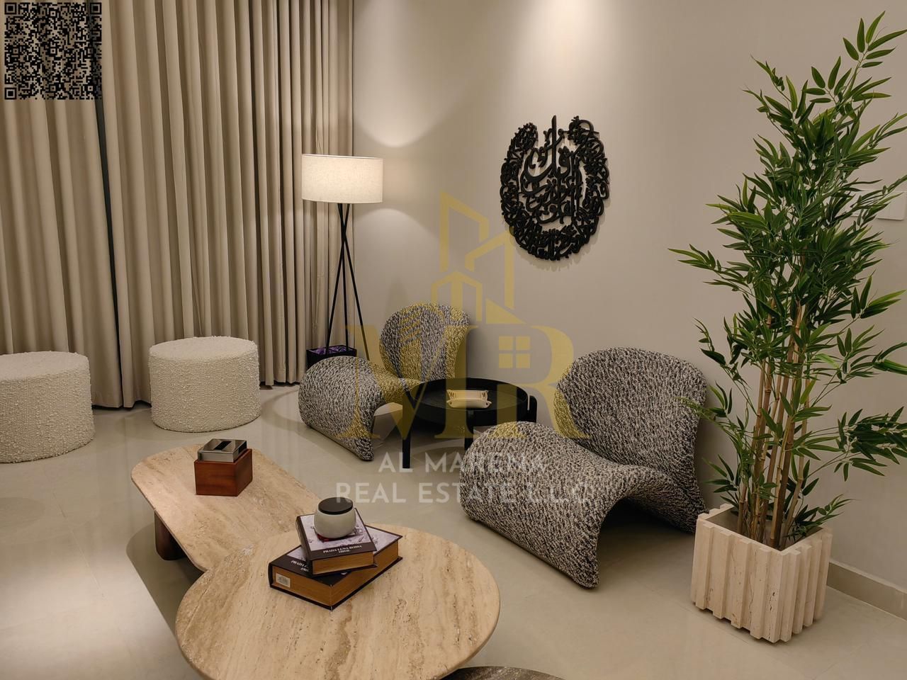 A villa with electricity, water, air conditioning and furnishings included, on the main street, ready to move in, in the most prestigious areas of Ajm