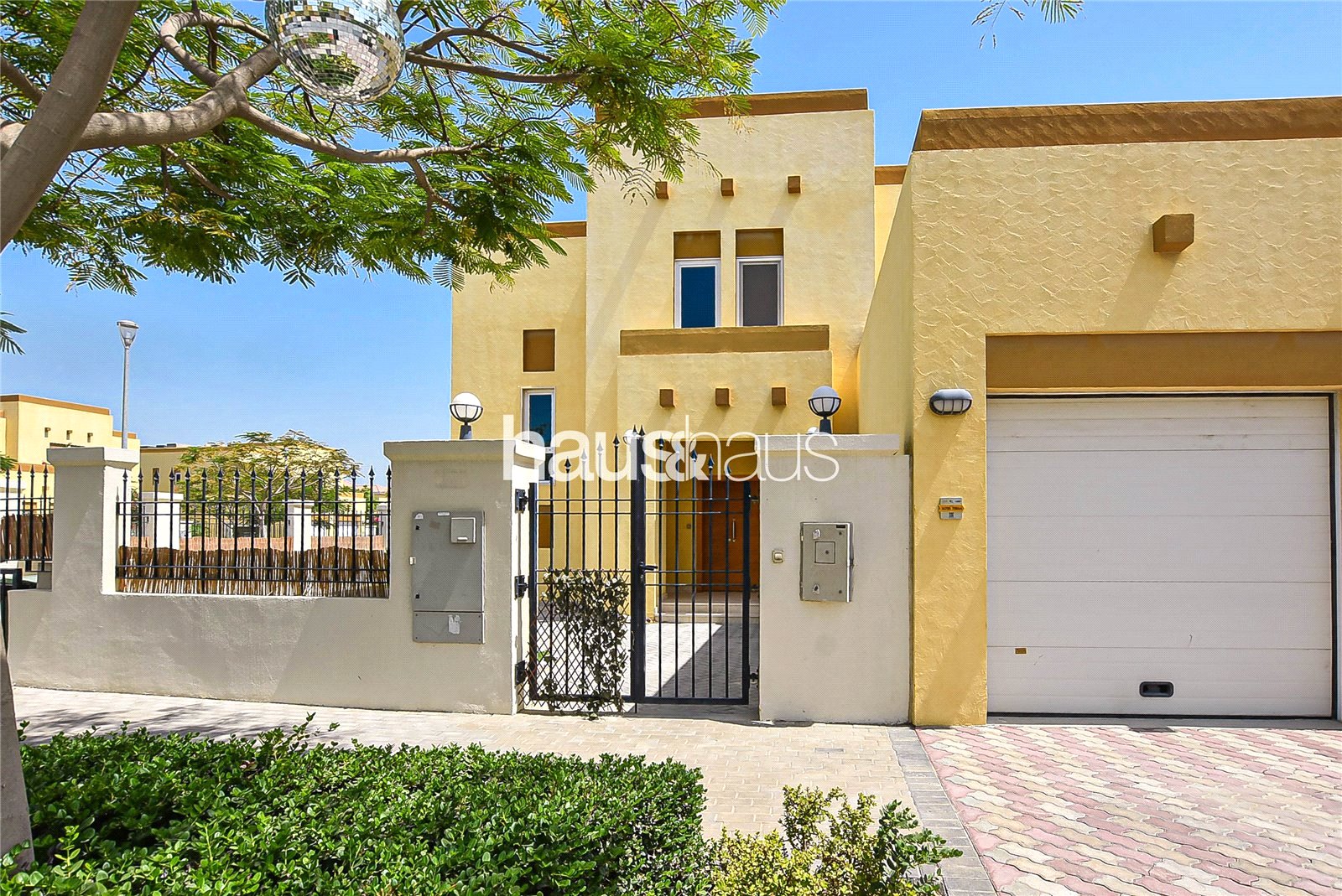 3bed Large | Large Private Garden | Corner Plot