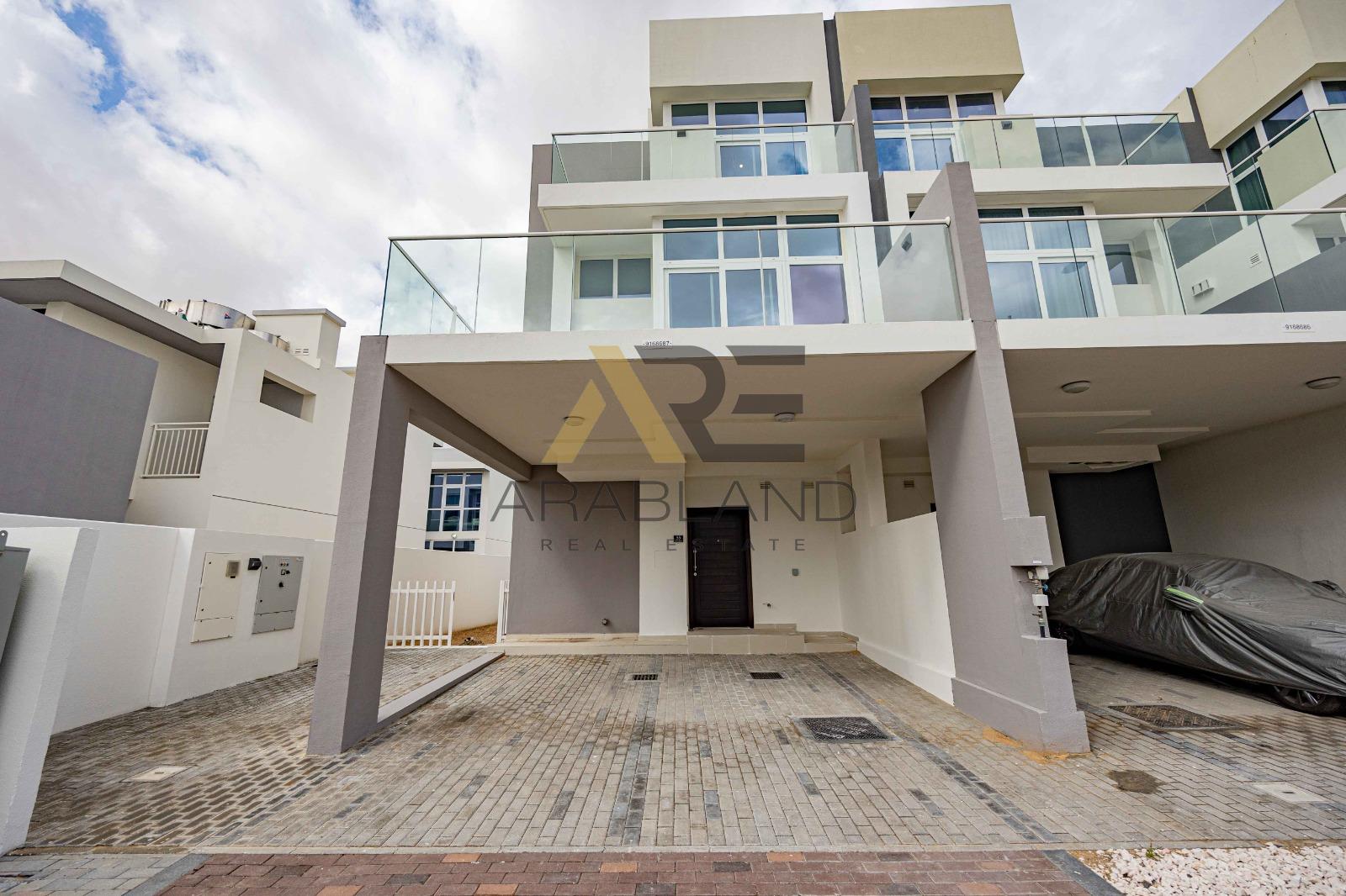 Spacious Unit | Community View | Ready to Move-in