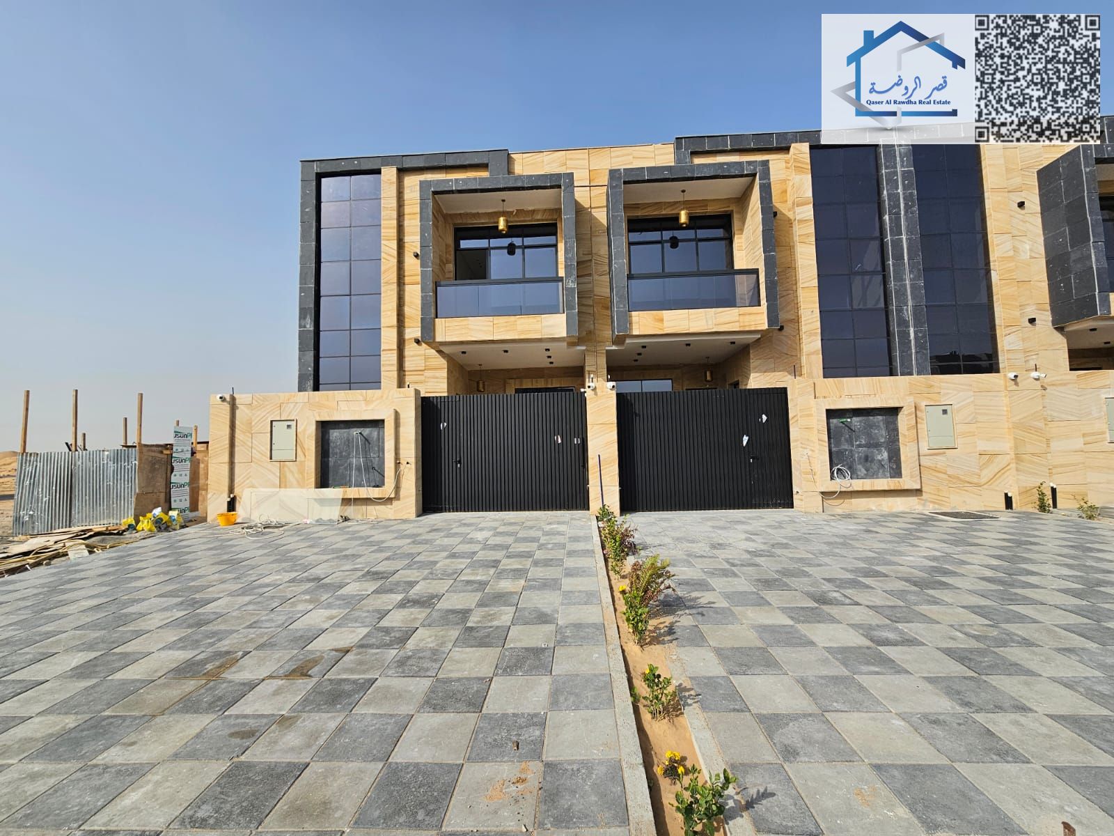 A villa with the specifications of your dreams: 5 master bedrooms, directly adjacent to Sheikh Mohammed Bin Zayed Road and close to all services. Free