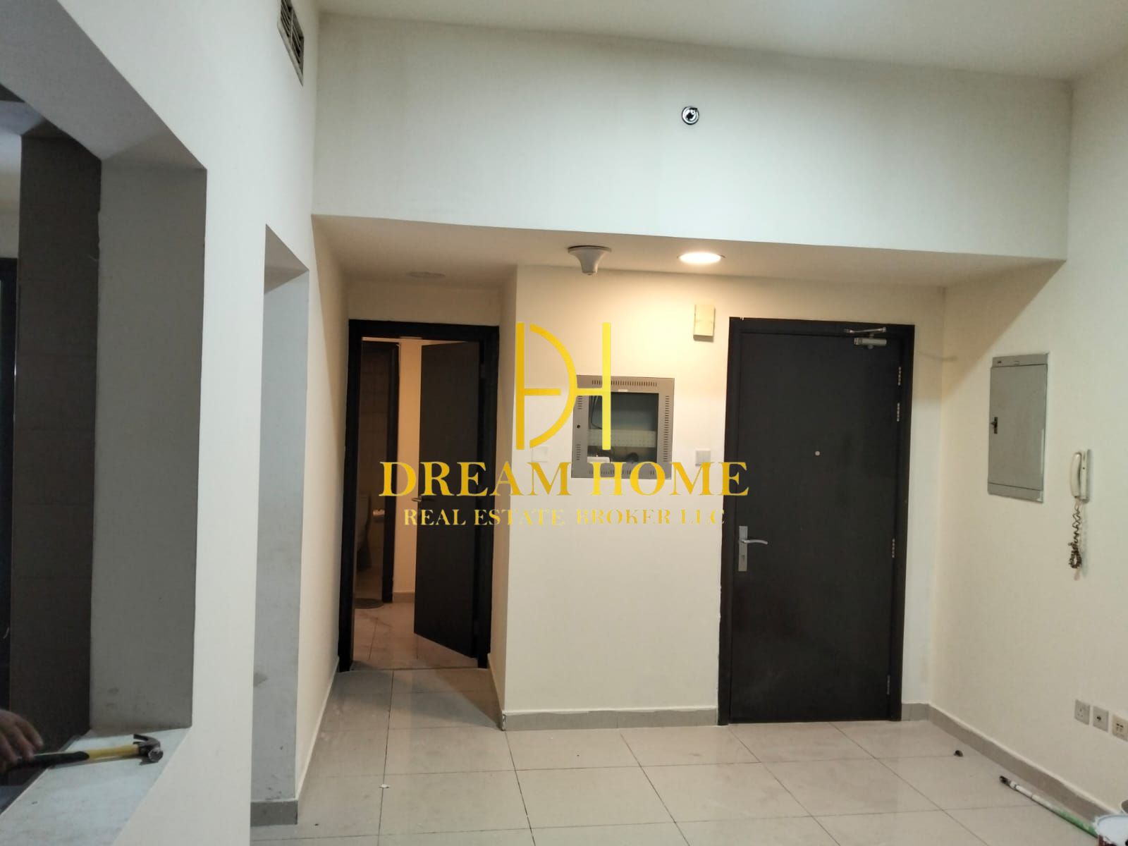 Unfurnished 2bhk l Spacious Layout l Dubai Marina