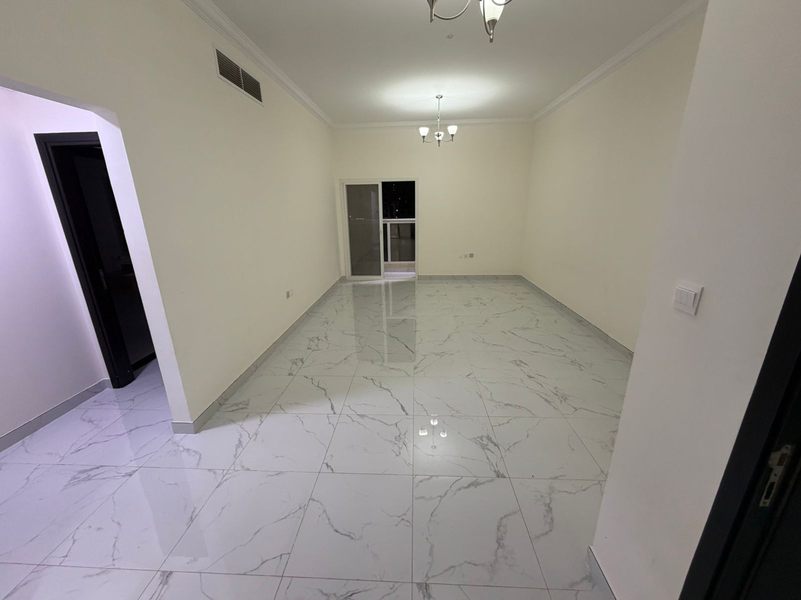 One of the most beautiful apartments in Ajman for annual rent – Al Jurf, 3 bedrooms and a living room with very large areas, master bedroom + 2 bath