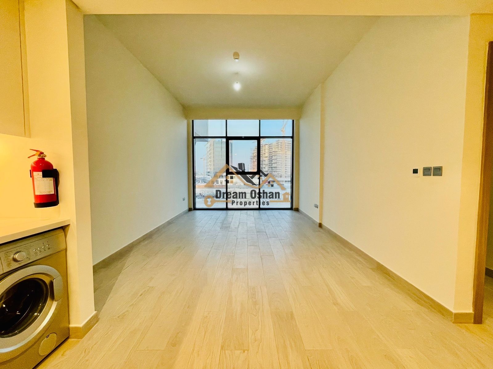 Big Layout - Ready To Move - Pets Allowed