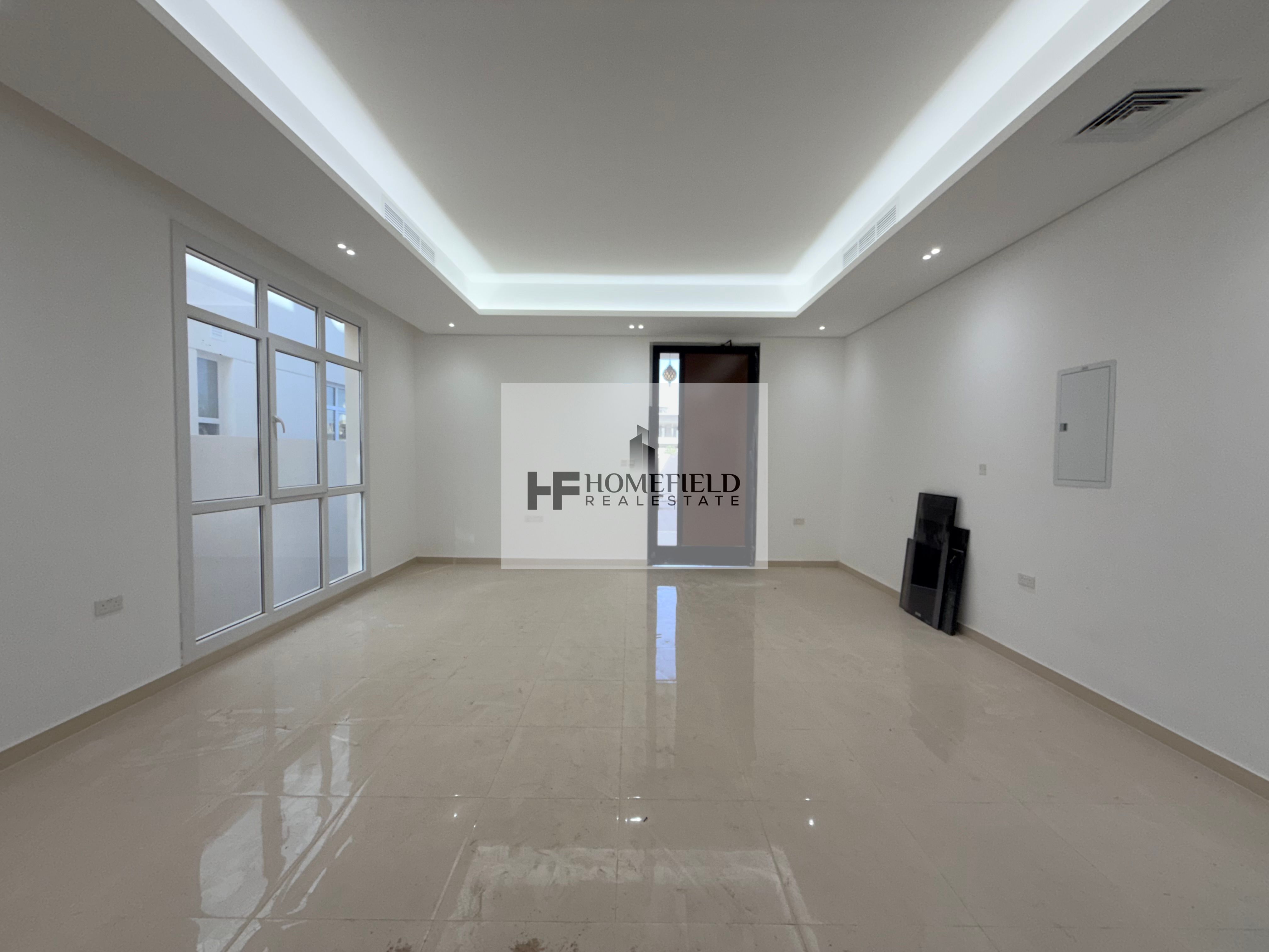 Exclusively modern-exquisite spacious studio | Sep. kitchen | Modern bath