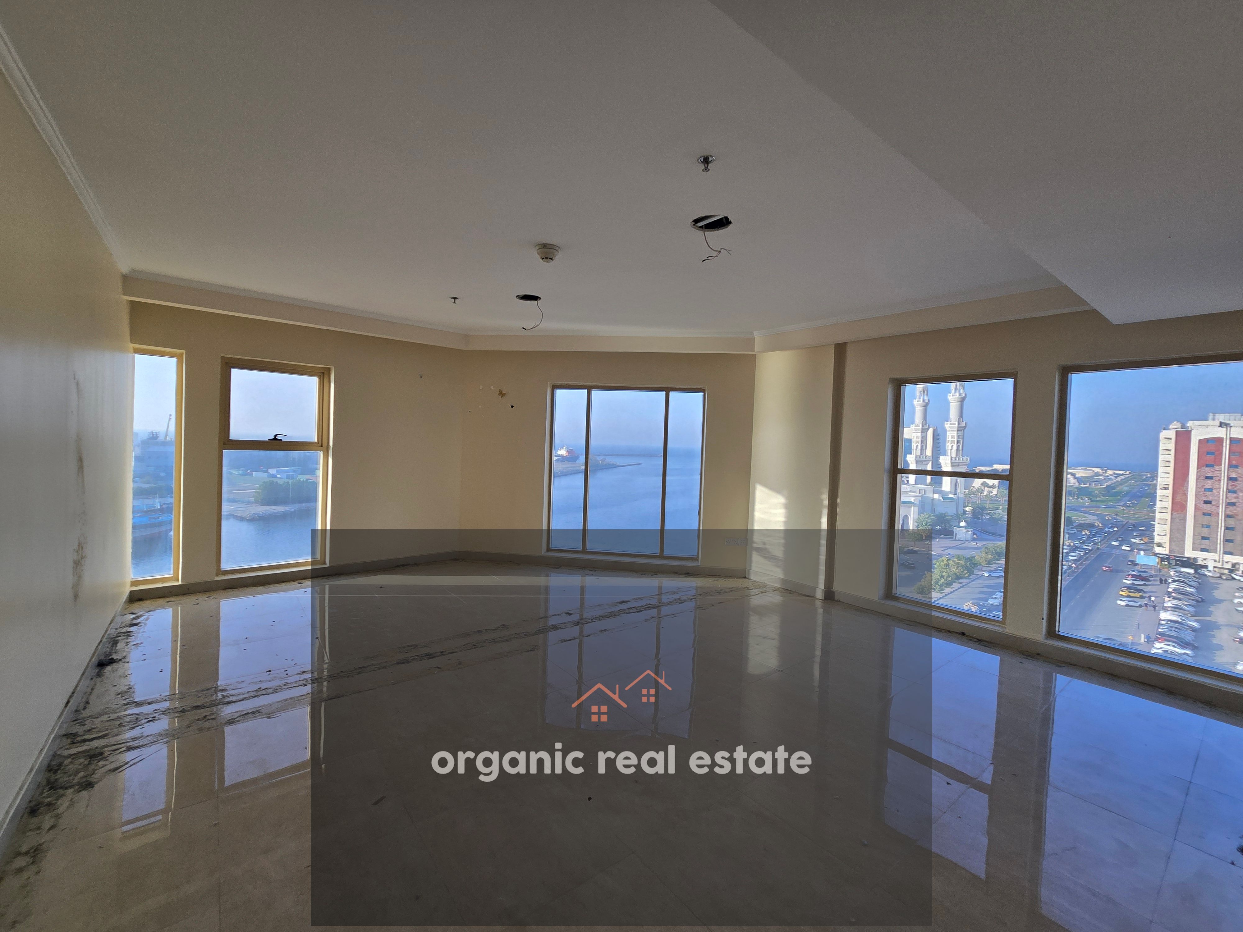 No Deposit 3 Bedroom With Sea View 2 Master Bedroom Store Room