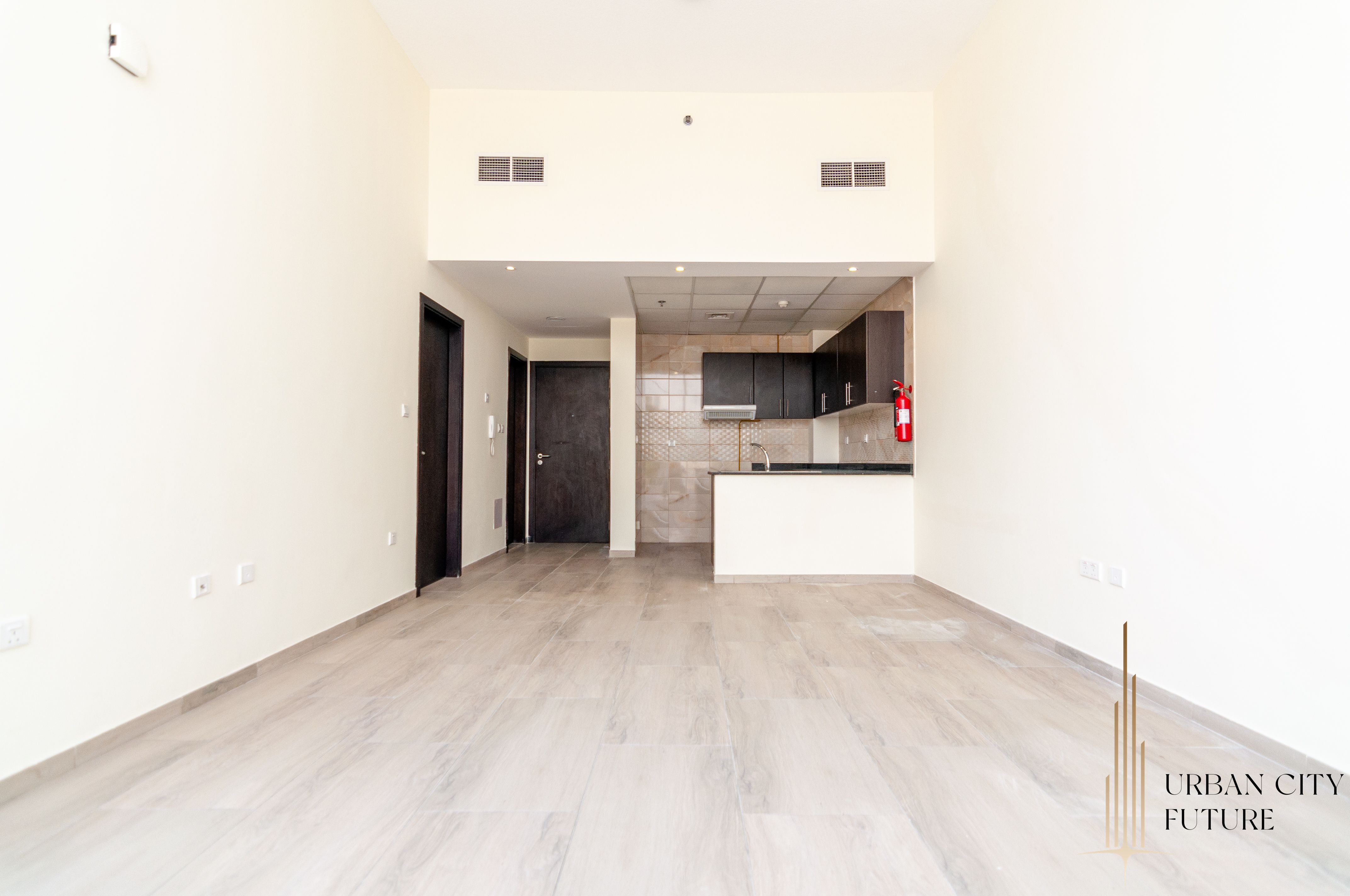 READY TO MOVE IN - LAST UNIT - WITH PARKING + POOL