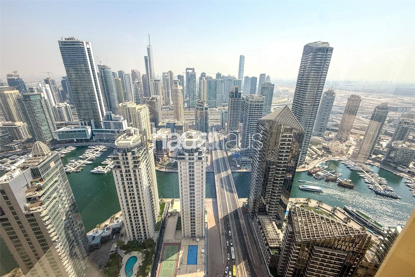Vacant l Large Loft l Marina Views