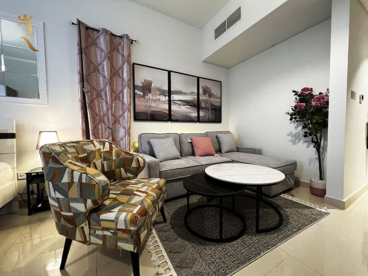 Euphoria Royale | Chic Urban Studio