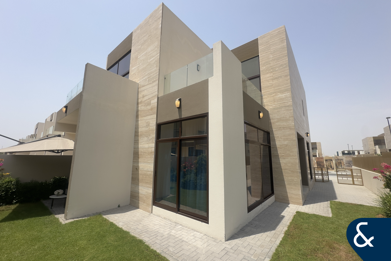 4 Beds + Maids | Corner Unit | Elie Saab