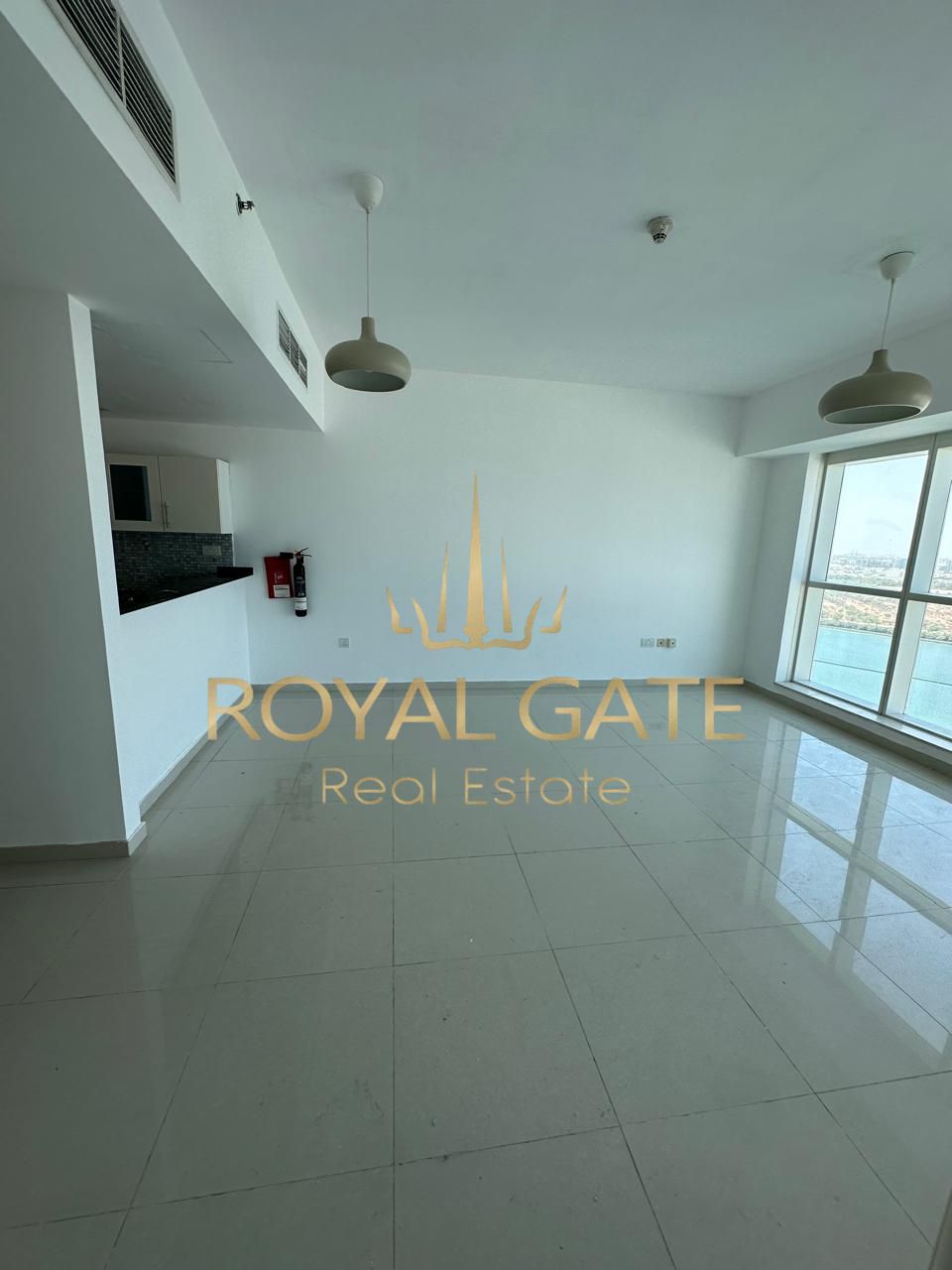 Ready to move in | High floor | Parking available l Unfurnished