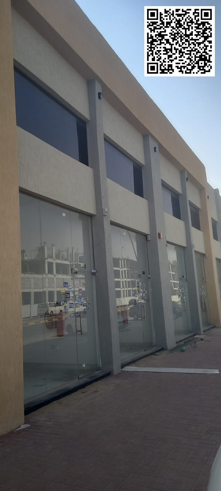 Commercial Building for Sale in Al Amerah – Ajman | Prime Location on the Roundabout Great investment opportunity in Al Amerah – Ajman, a commercia