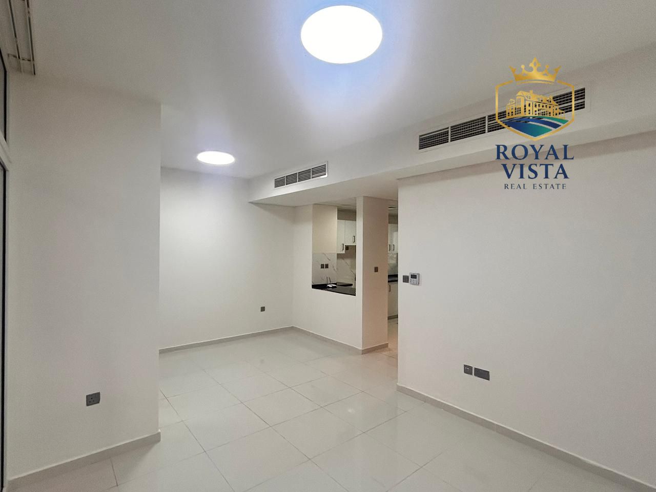 Ready to Move in | 3 Bedroom Townhouse | Perfectly Price | Prime Area