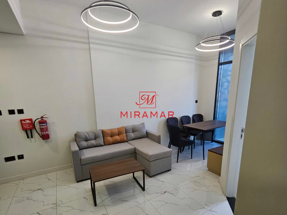 ⇛Furnished⇛ Prime Area⇛ Great Unit⇛ Ready To Move⇚
