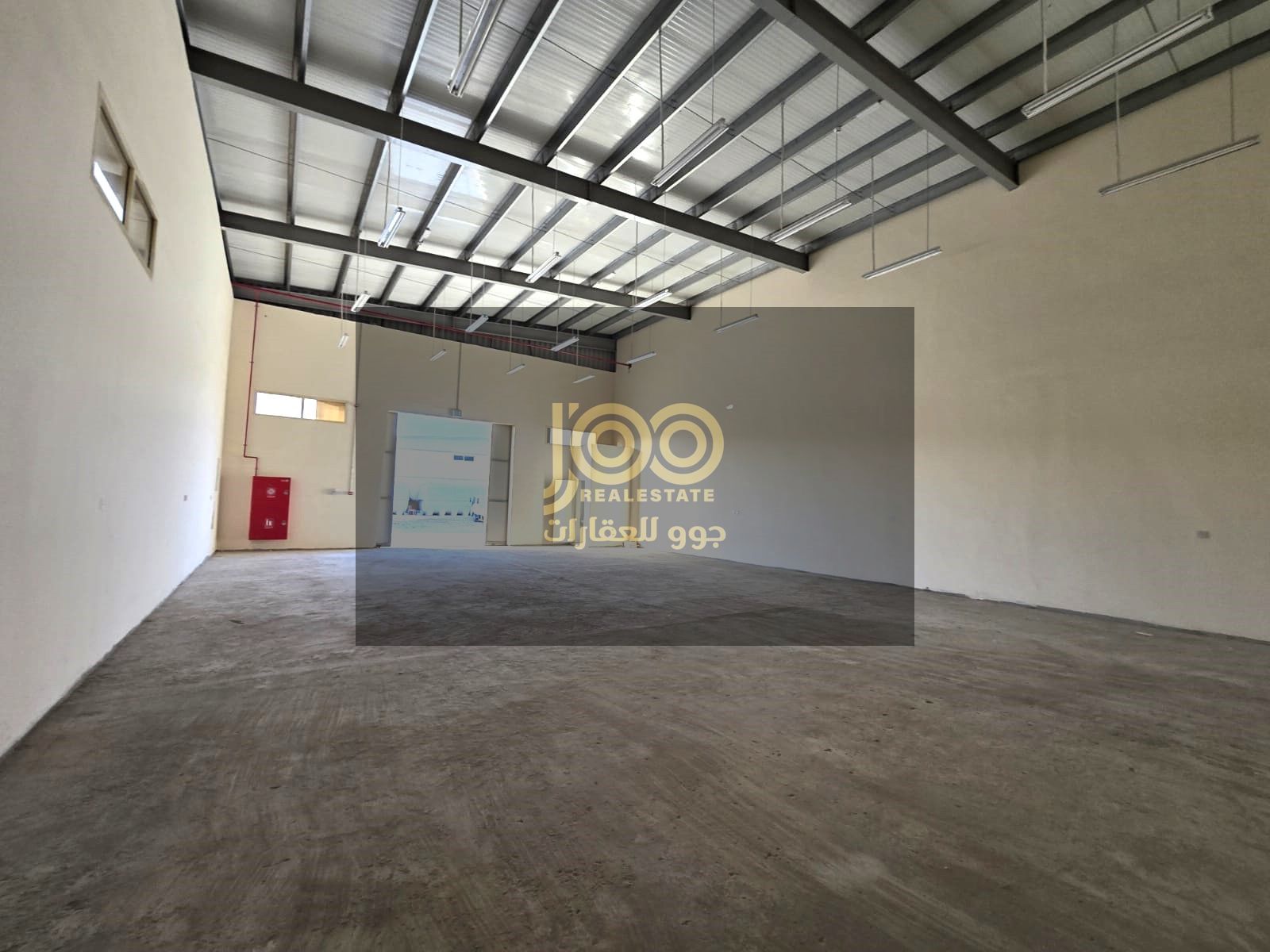 Electricity 29.50 kW / Available for all activities except food / Prime location in the industrial area