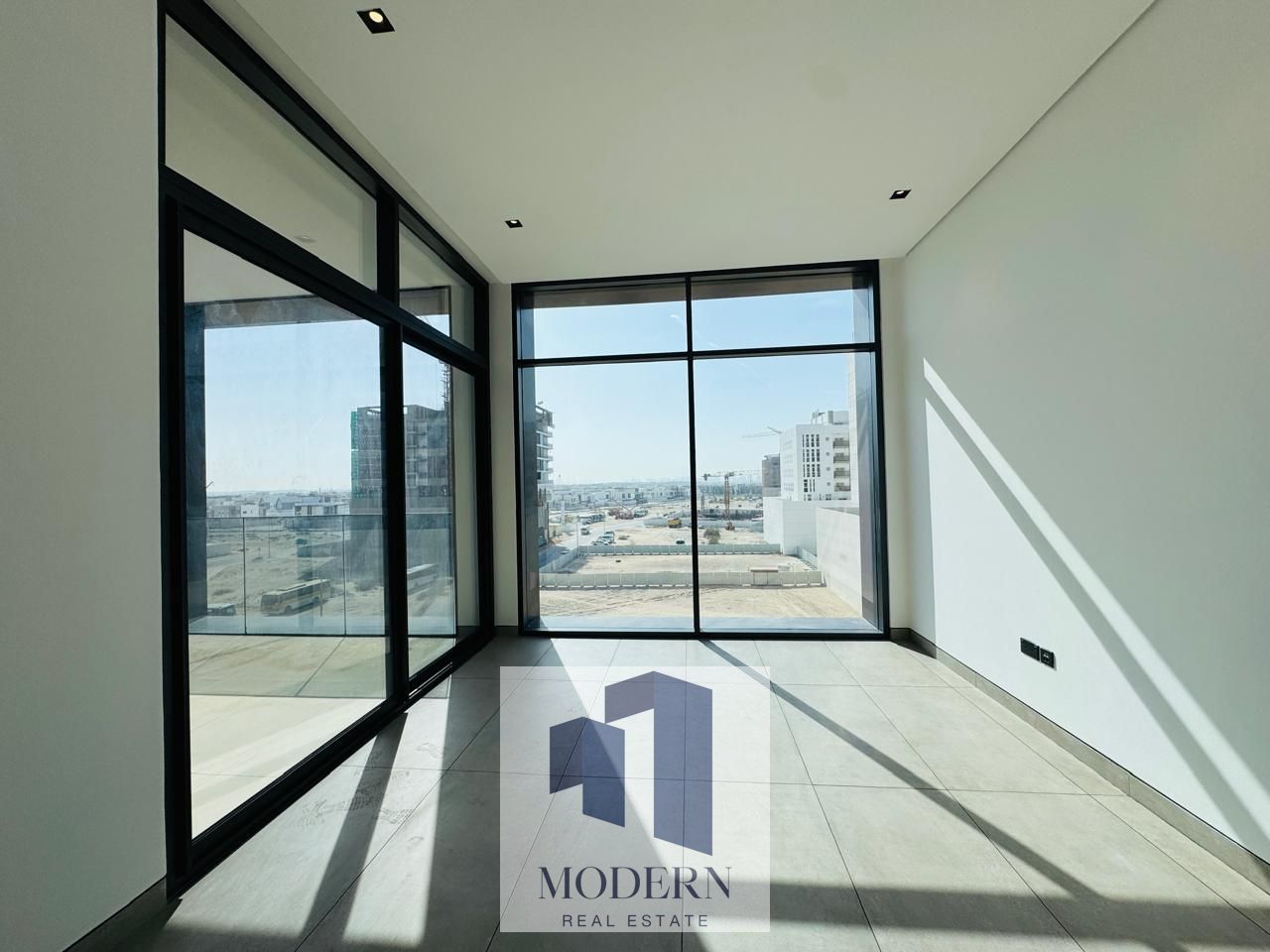 LUXURIOUS UNIT | VACANT | LARGE BALCONY