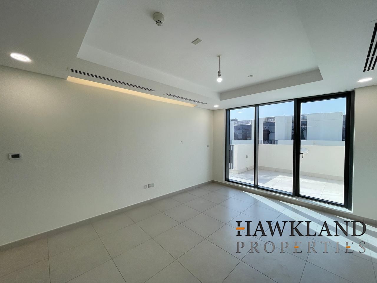 Top floor | 6 cheques | Double store | 2BR