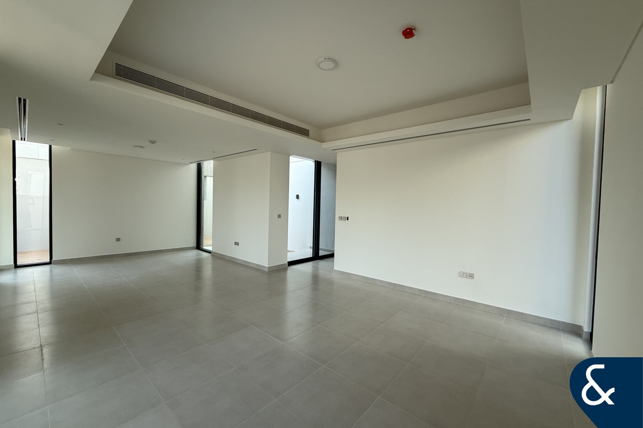 Single Row Villa | 4BR plus Maids |Available
