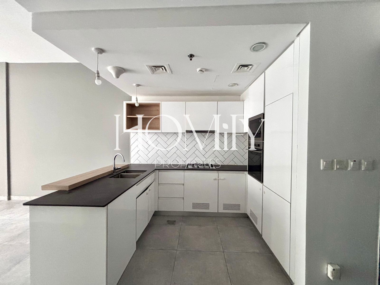 Fitted Kitchen | Study Room | Ready to Move