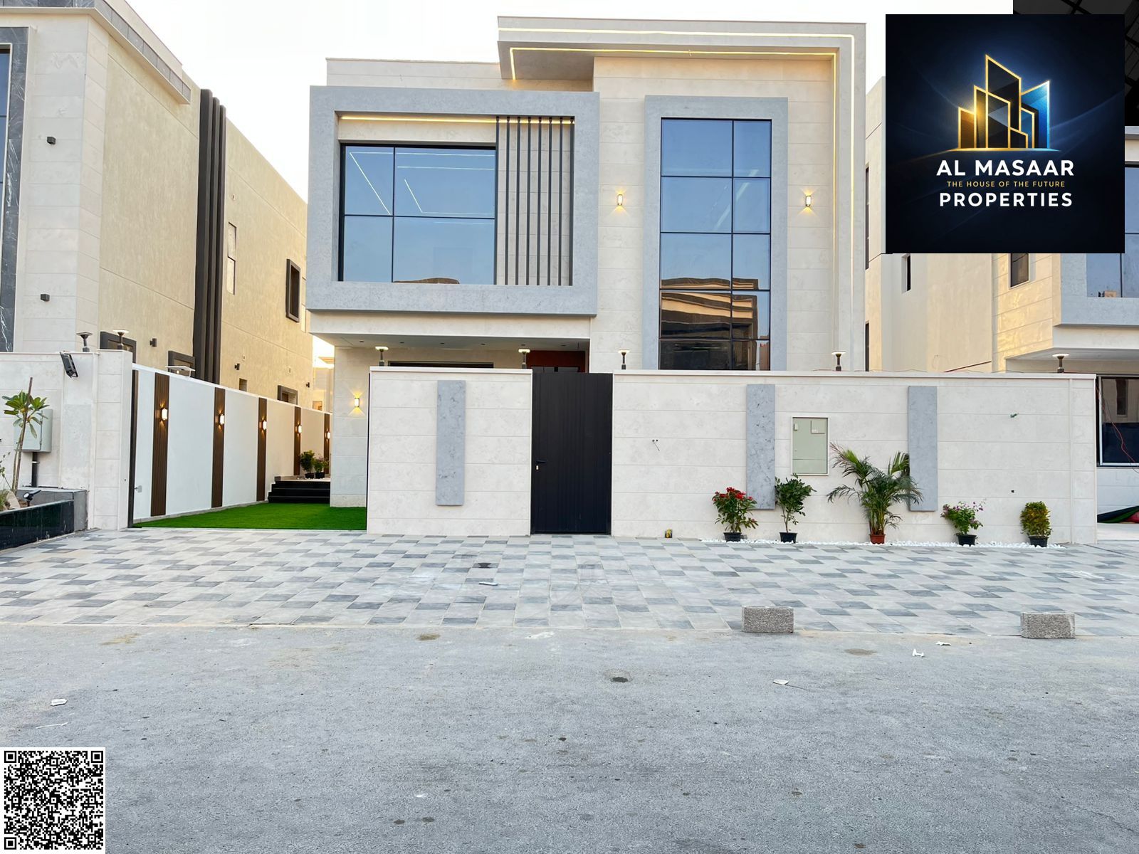 Villa with pool and super deluxe finishing, price includes registration fees